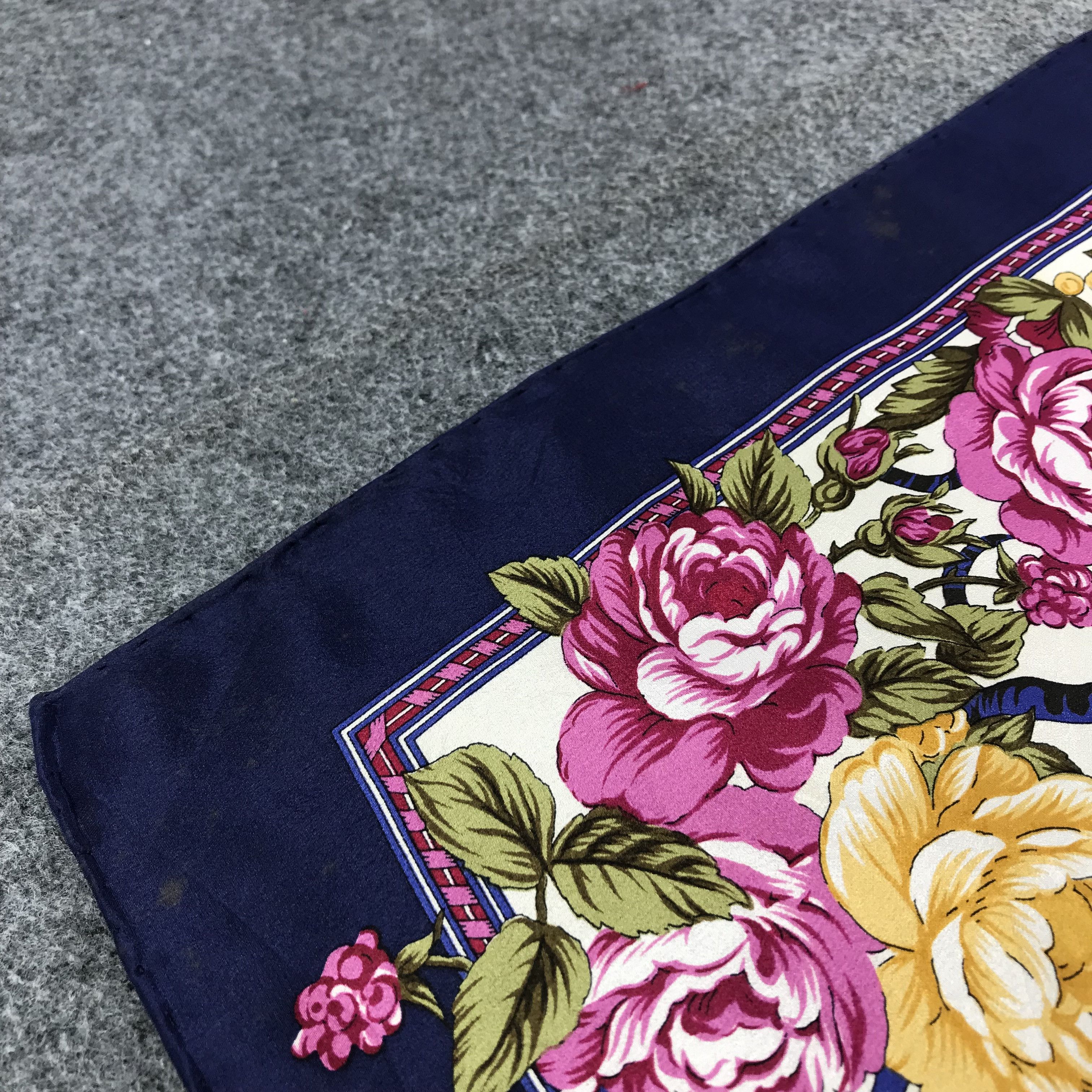 Japanese Brand Vintage Luxury Floral Silk Scarf M120 Size ONE SIZE - 8 Thumbnail