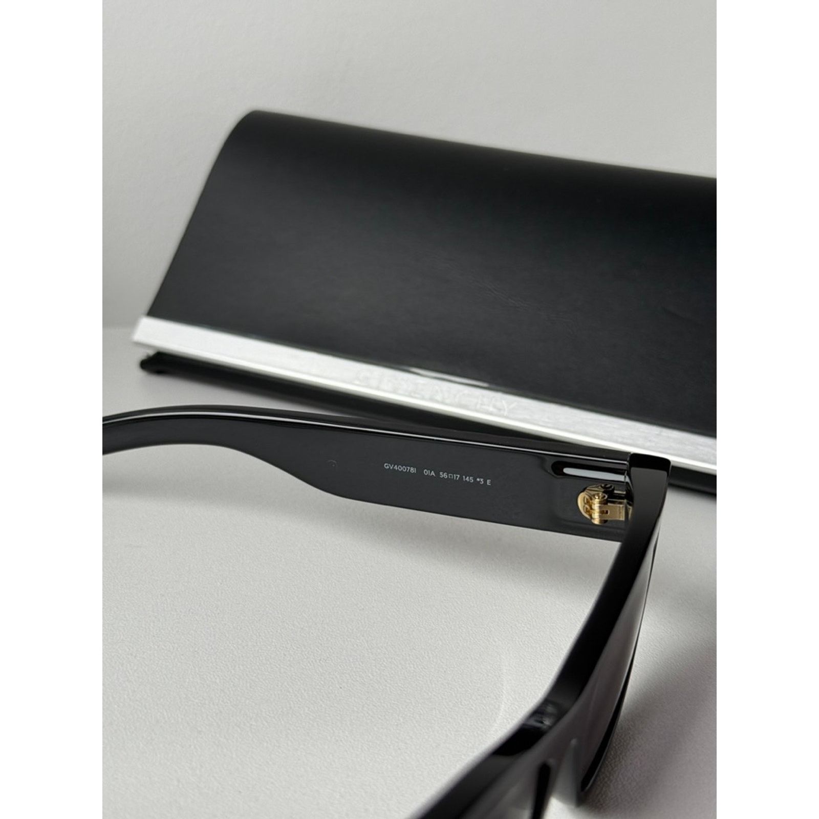 Givenchy NEW Givenchy GV40078U Cat Eye Black Crystal Sunglasses $700 Size ONE SIZE - 6 Thumbnail