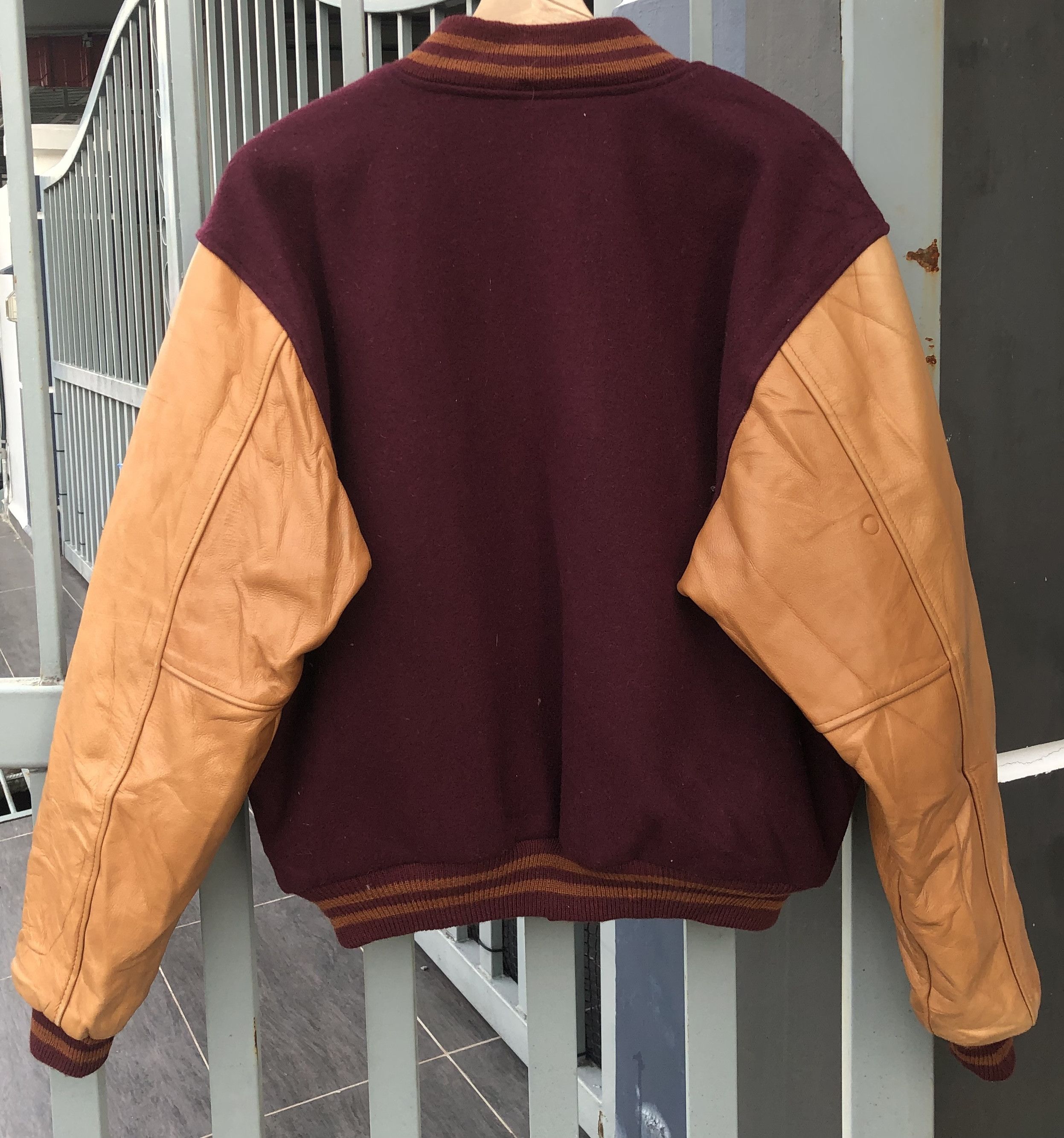 Brooks Brothers Brooks Brothers Cow Leather Sleeve Varsity Jacket Size US S / EU 44-46 / 1 - 4 Thumbnail