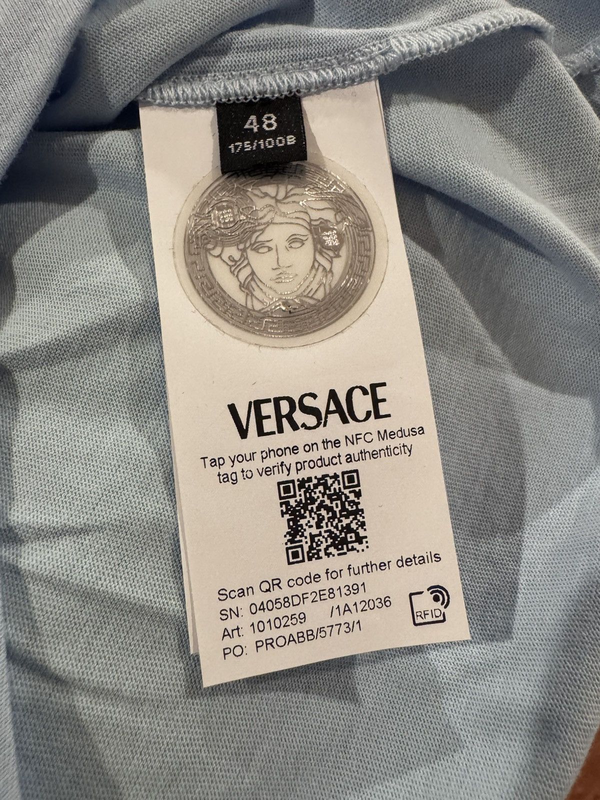 Versace Versace Sky Blue Knot Tee - L Size L / US 10 / IT 46 - 3 Thumbnail