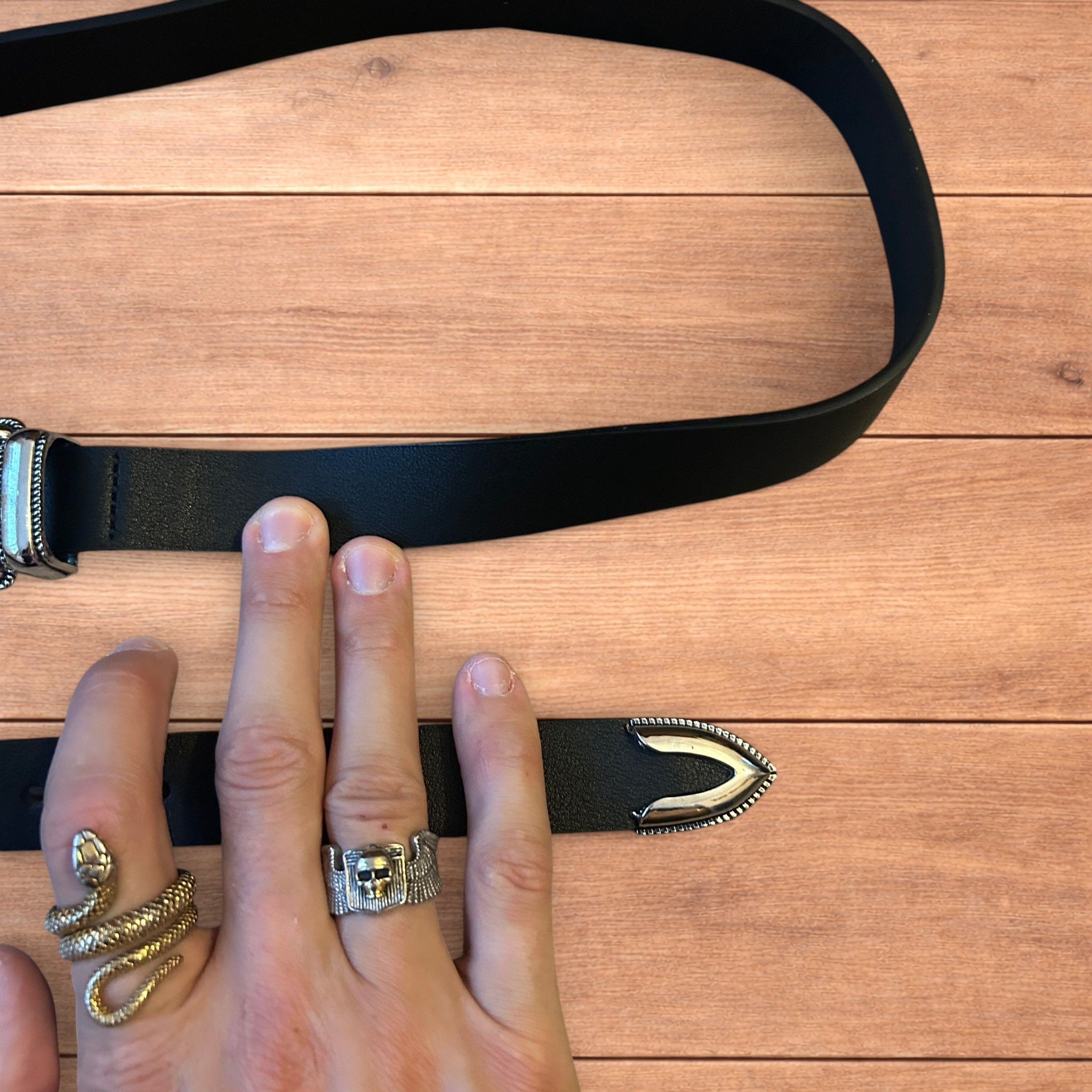 Japanese Brand Faux leather western cowboy belt in black with silver trim. Size ONE SIZE - 3 Thumbnail