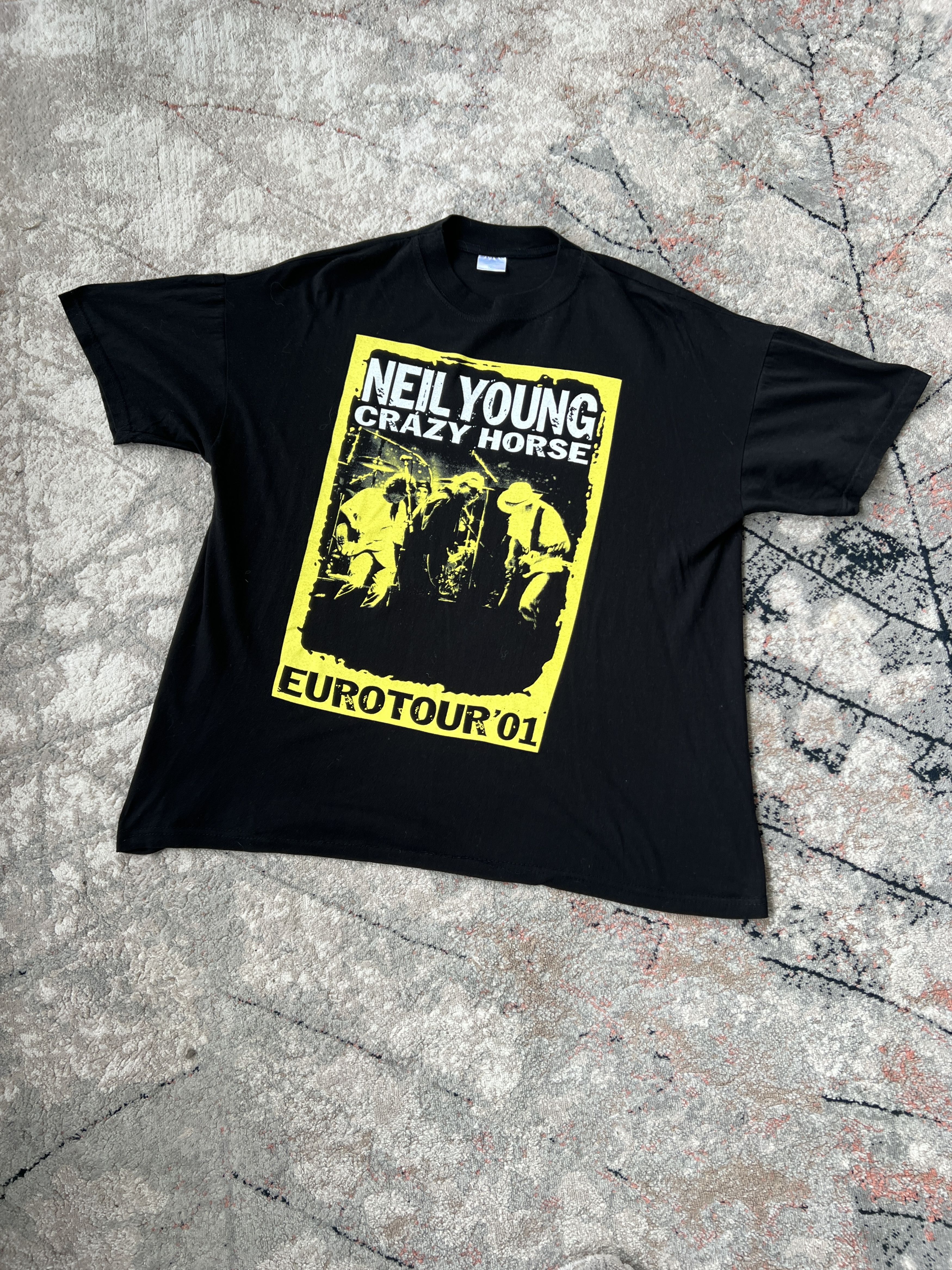 Band Tees 2001 Neil Young Crazy Horse Euro Tour Tee Size US XL / EU 56 / 4 - 1 Thumbnail