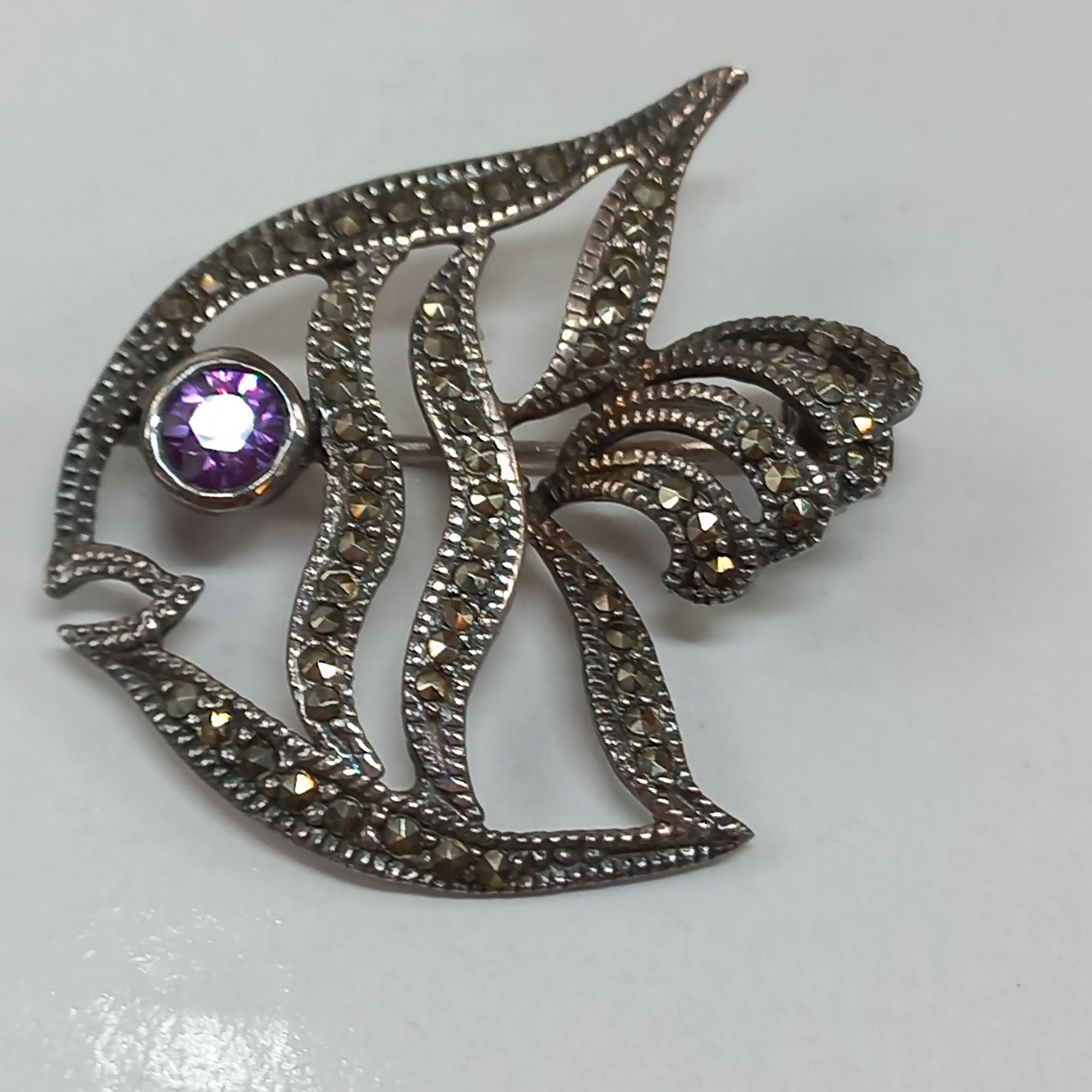 Sterling Silver Sterling FISH Vintage Marcasite Amethyst Brooch Pin Size ONE SIZE - 3 Thumbnail