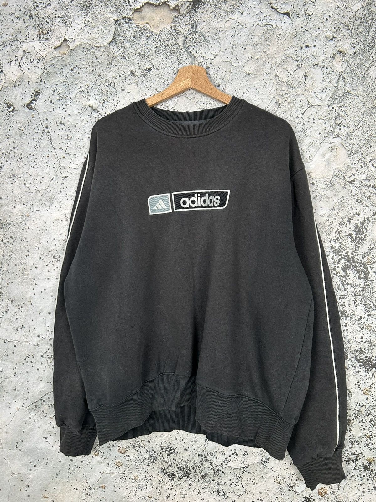 Adidas Vintage Adidas 90s Crewneck Streetwear Baggy Rap Skate Size US L / EU 52-54 / 3 - 1 Thumbnail