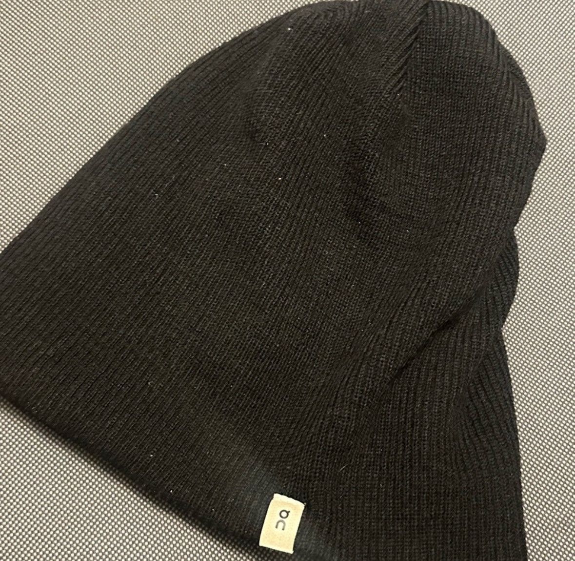 On On running black Beanie temperature-regulating merino wool Size ONE SIZE - 1 Preview