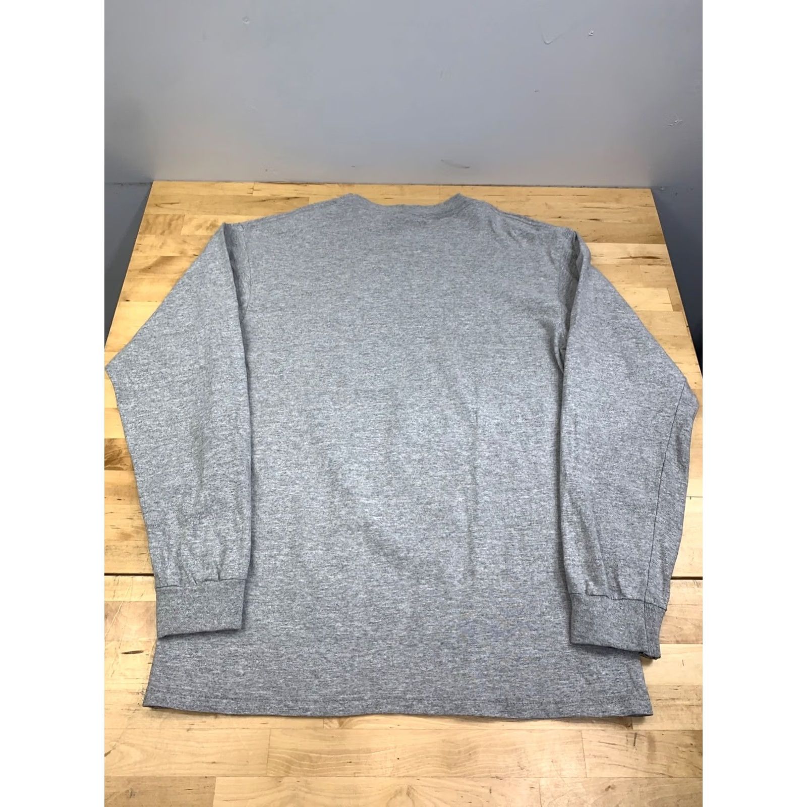 Nike VINTAGE Nike Penn State Long Sleeve Shirt Men S Center Swoosh 90s Y2K Penn State Nike Shirt Men S Gray Cotton Logo 90s College University S Mens Size US S / EU 44-46 / 1 - 7 Thumbnail