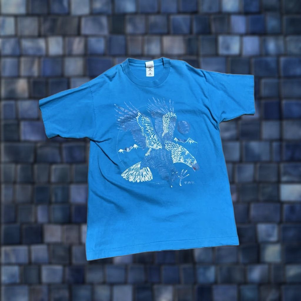 Fruit Of The Loom VINTAGE Fruit of the Loom T-Shirt Mens XL Nature 90s Iridescent Eagle Single Stitch Blue, 90s Mens XL Size US XL / EU 56 / 4 - 1 Thumbnail