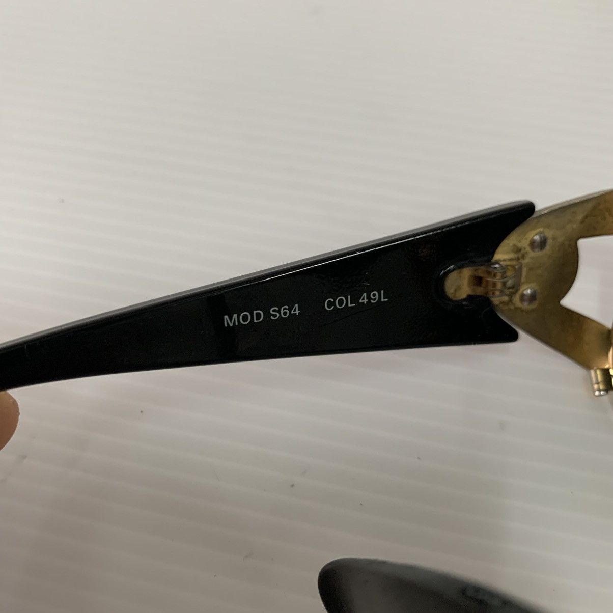 Versace Gianni Versace Vintage Sunglasses Size ONE SIZE - 8 Thumbnail