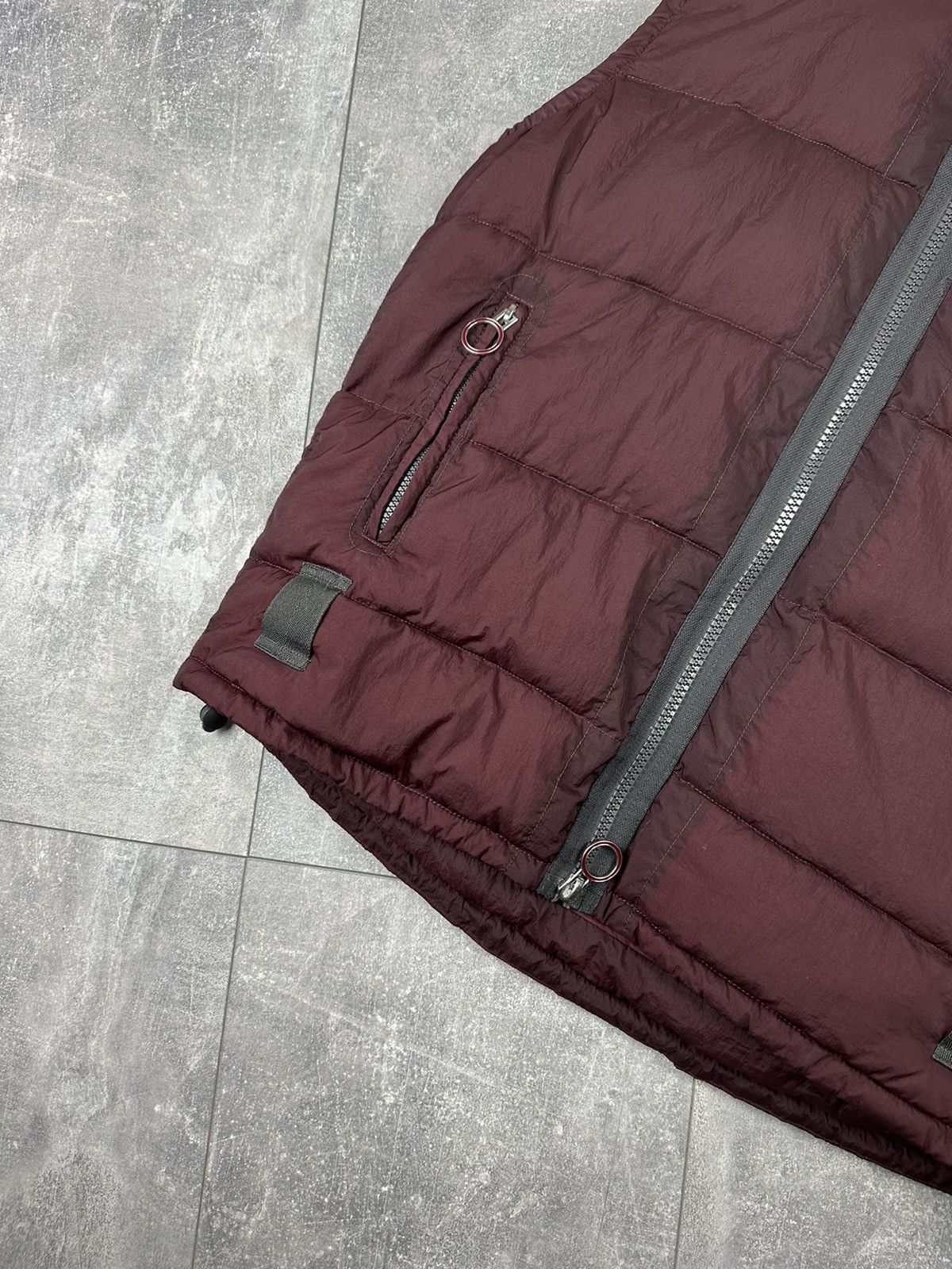 Emporio Armani Armani Jeans Luxury Burgundy Light Vest Size US L / EU 52-54 / 3 - 3 Thumbnail