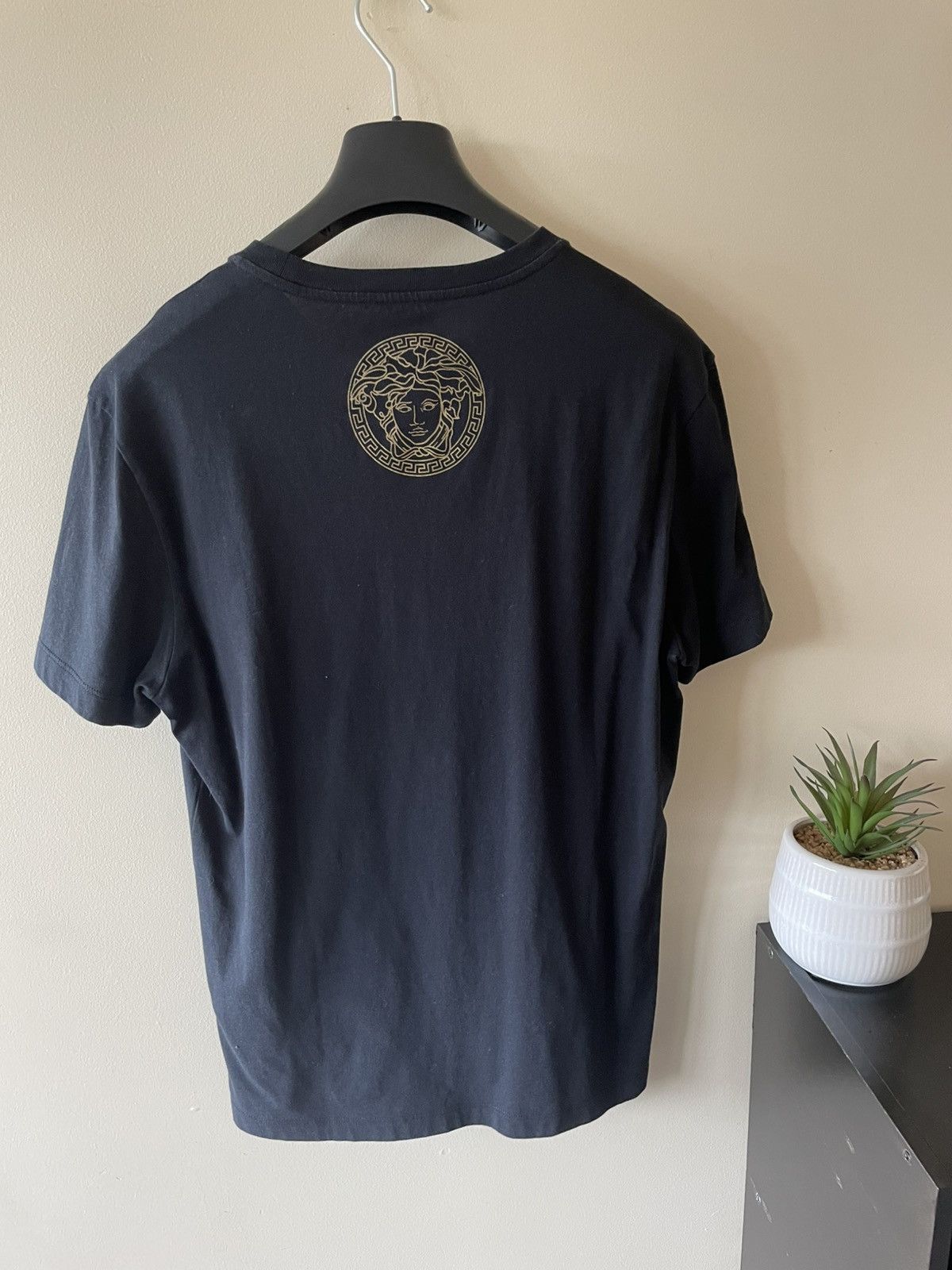 Versace T-shirt Versace logo doré M Size US M / EU 48-50 / 2 - 4 Thumbnail