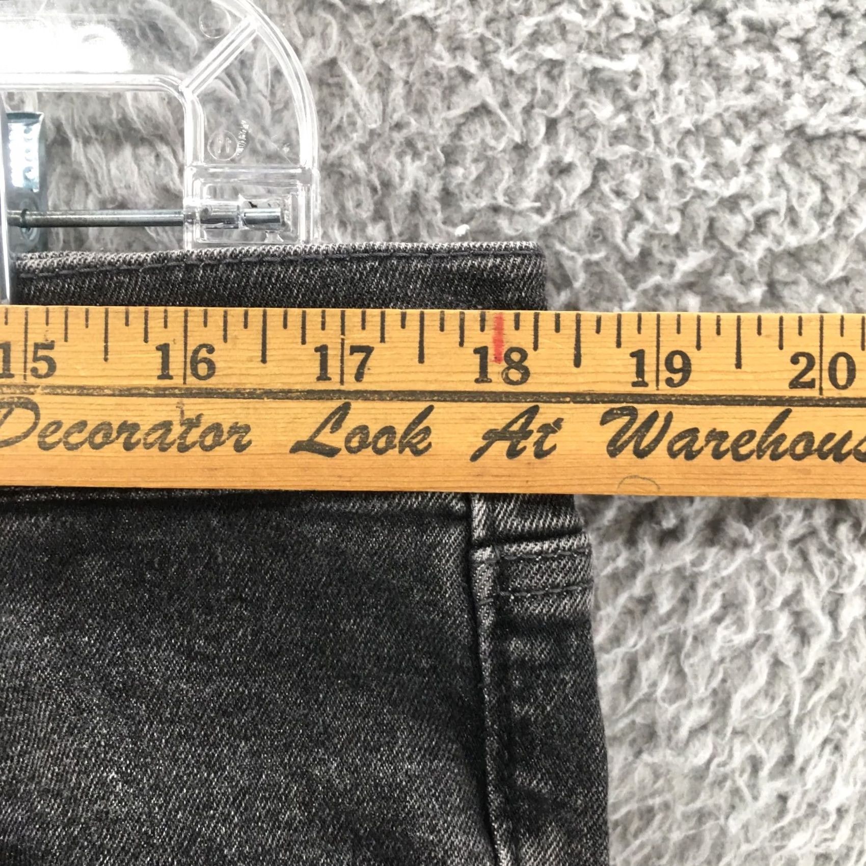 H&M H&M Skinny Fit Jeans Mens 38x32 Grey Denim Mid Rise Zip Fly Jeans Mens Regular 5-Pocket Design Charcoal Wash Modern Fit Mens Grey Denim 90s? Size US 38 / EU 54 - 5 Thumbnail