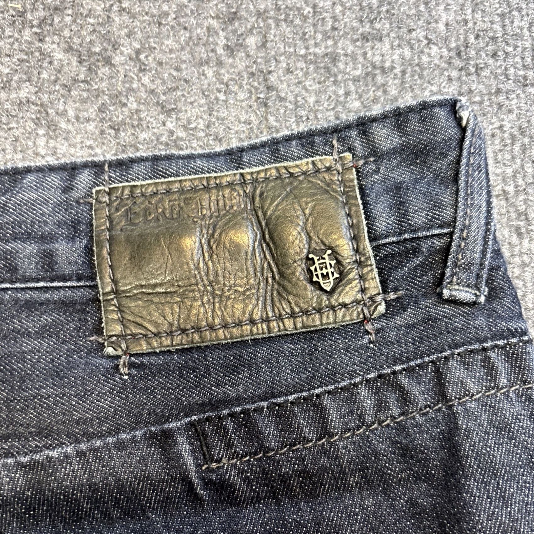 Ecko Unltd. VINTAGE Ecko Unltd. Denim Shorts Men 40 Blue Baggy Fit Y2K Hip Hop Acid Dark Wash Denim Shorts Mens Baggy Hip Hop 90s Boys Size US 40 / EU 56 - 6 Thumbnail
