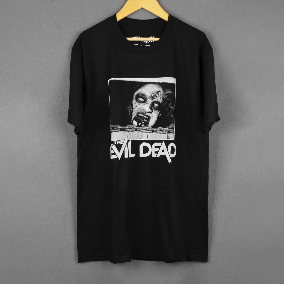 Other 80s Evil Horror T-Shirt Size US XL / EU 56 / 4 - 1 Thumbnail