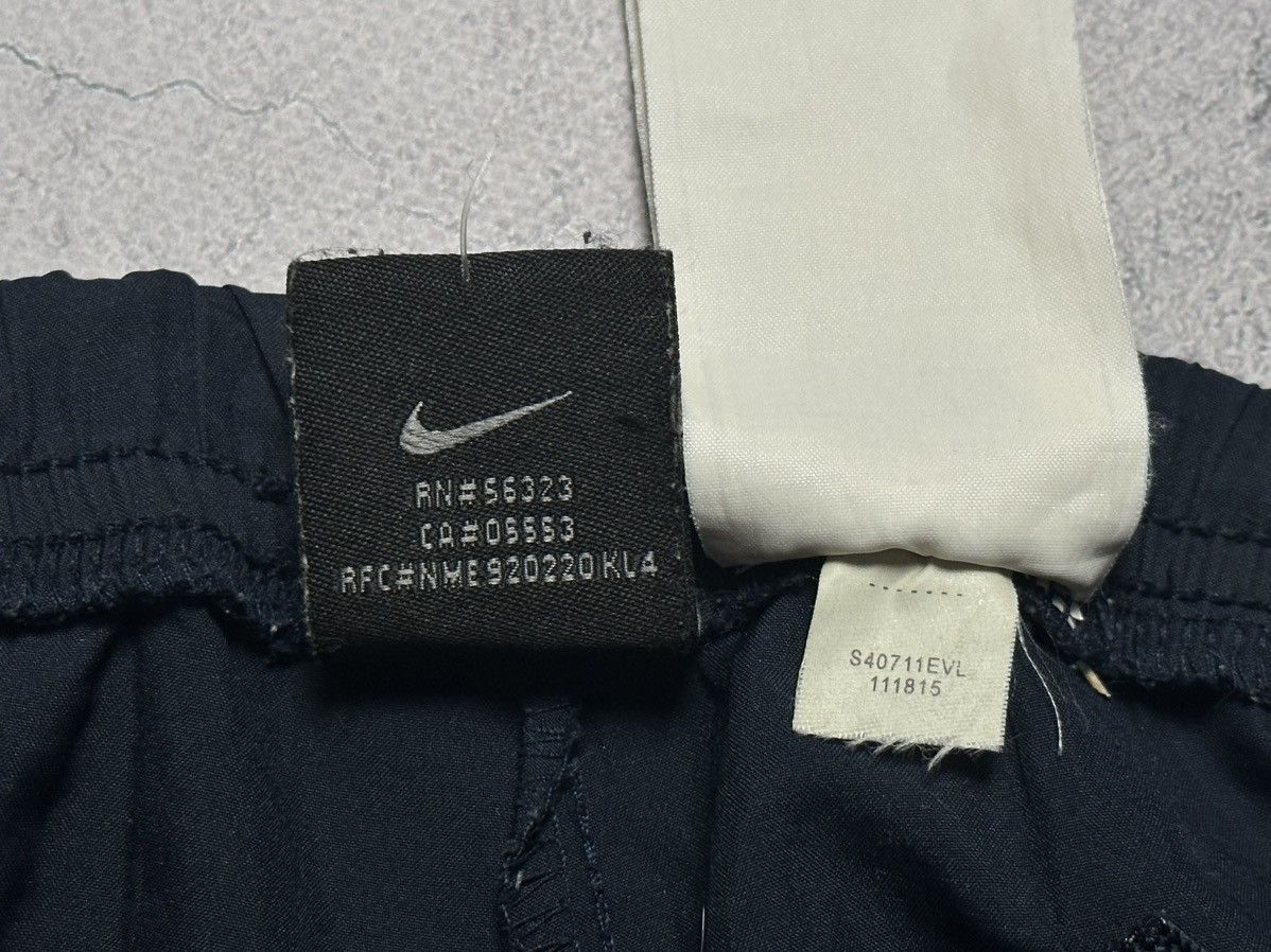 Nike Vintage Nike Nylon Track Pants Joggers Size US 32 / EU 48 - 13 Thumbnail