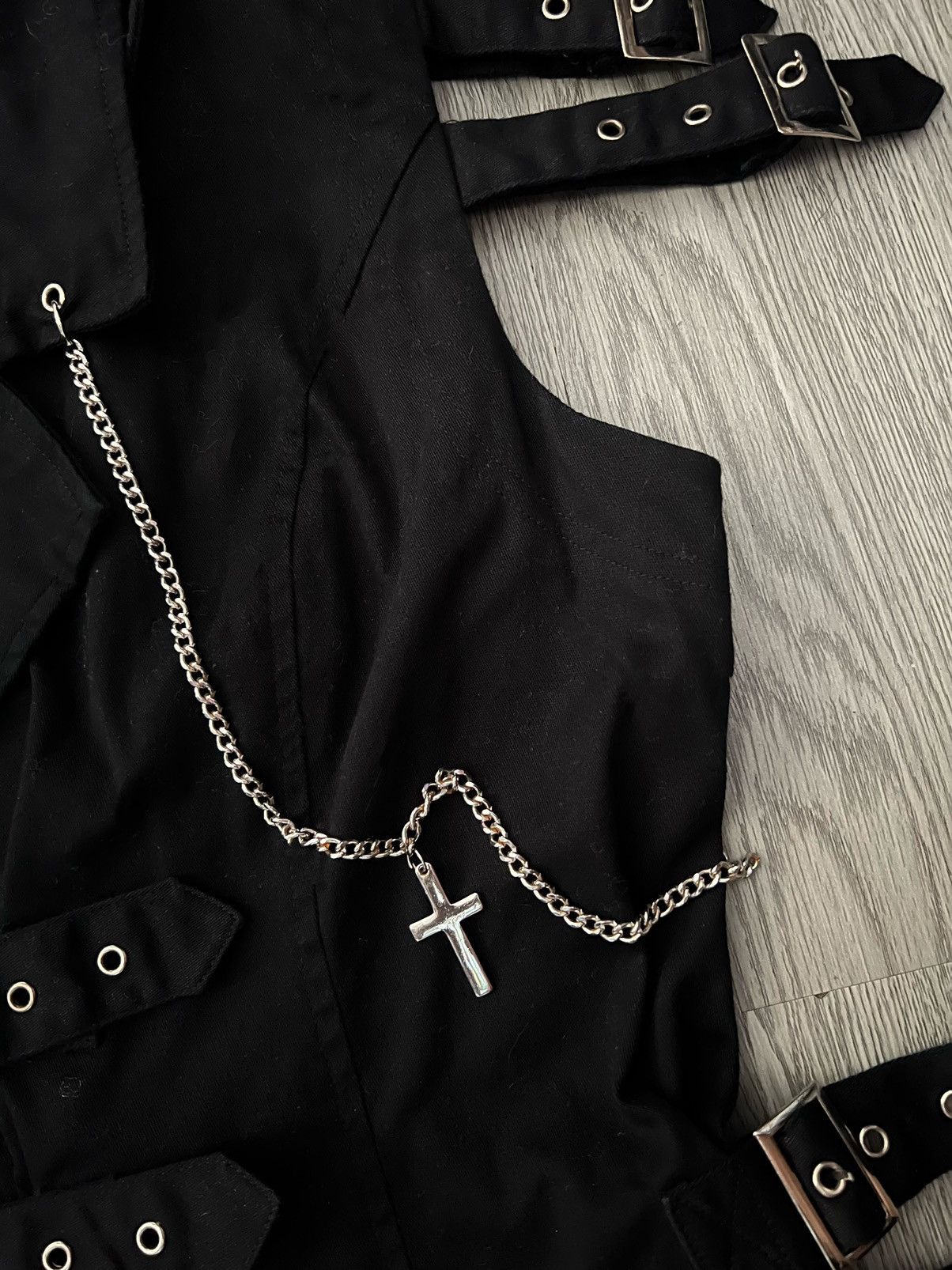 Japanese Brand BODYLINE devil horns punk vest 🧛🏻‍♀️🖤 Size ONE SIZE - 15 Thumbnail