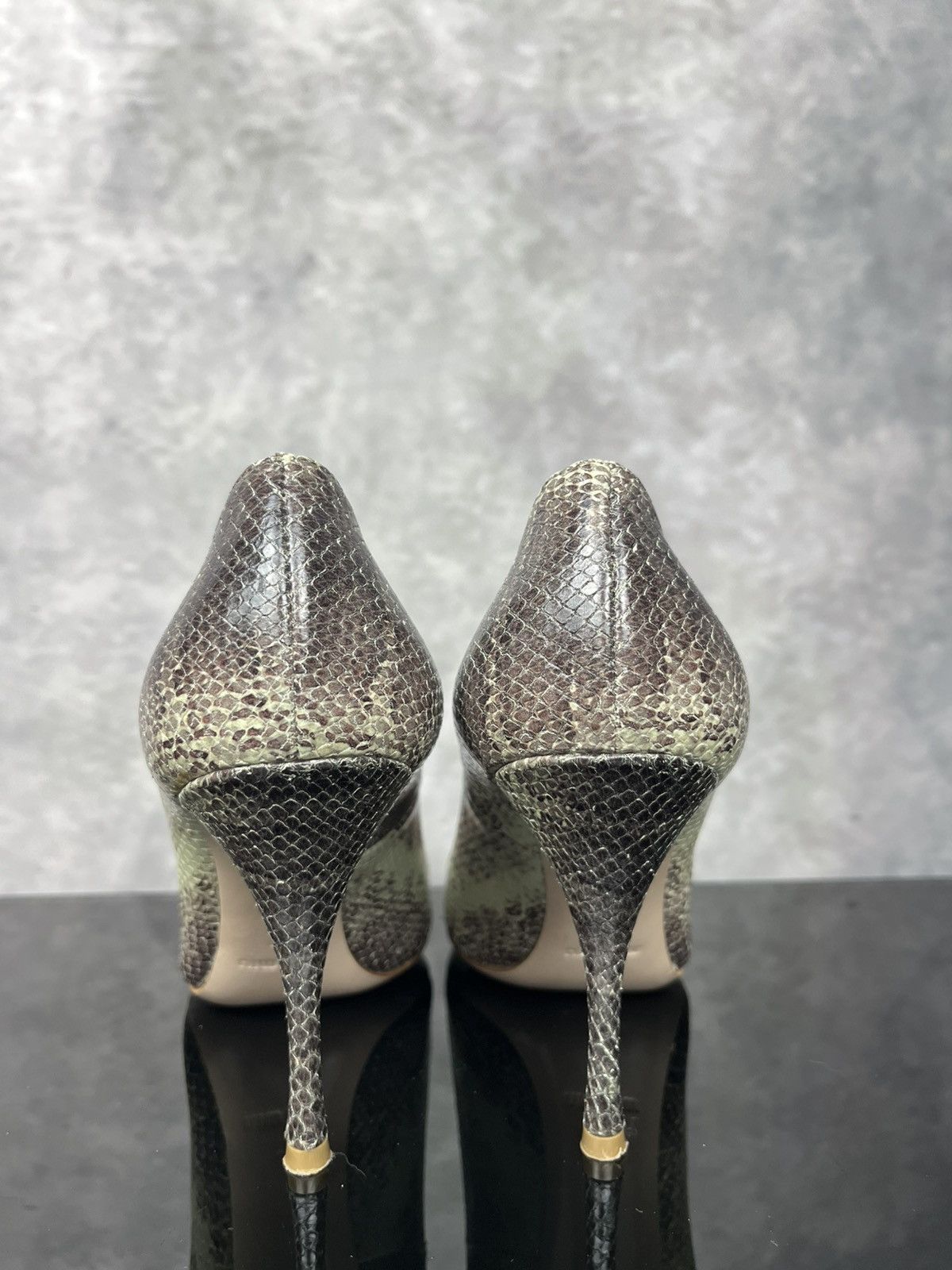 Miu Miu MIU MIU Snakeskin Ayers Pointed Toe Pumps Agave Green EU 37 Size US 7 / IT 37 - 8 Thumbnail