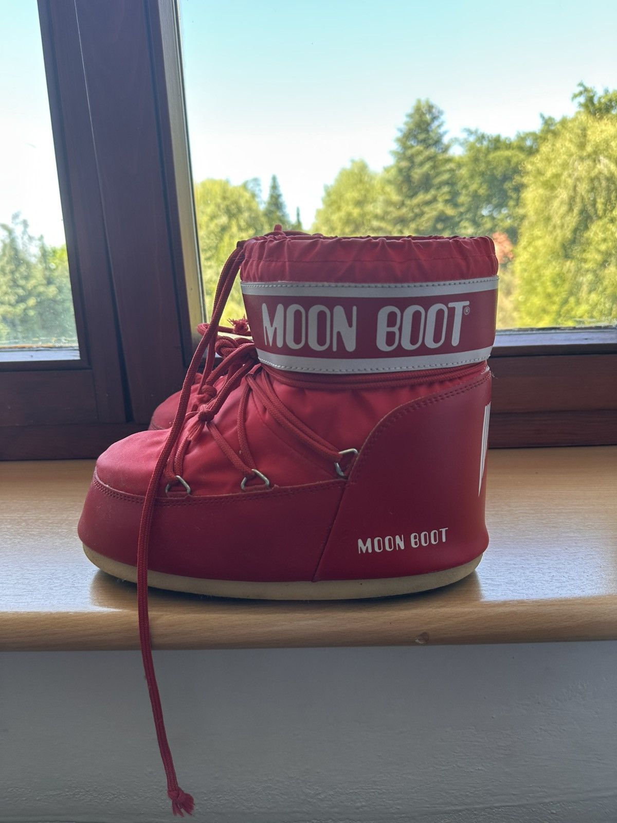 Moon Boot For Sale: Original Moon Boot – Classic Red Model! Size US 8 / EU 41 - 4 Thumbnail