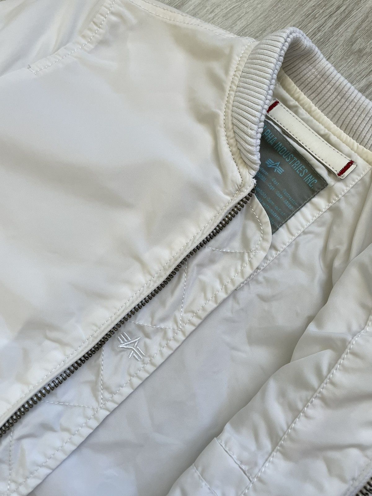 Alpha Industries × Vintage Alpha Industries Bomber MA-1 Flyers Jacket Women's White Size S / US 4 / IT 40 - 10 Thumbnail
