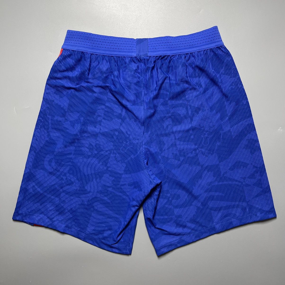 Vintage ENGLAND NIKE 2020 EURO SOCCER PLAYER ISSUE SHORTS #20 FODEN Size US 38 / EU 54 - 8 Thumbnail