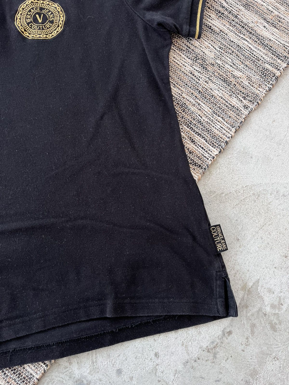 Versace Jeans Couture Vintage Versace Jeans Couture Black Gold Luxury Polo Tshirt Size US XXL / EU 58 / 5 - 5 Thumbnail