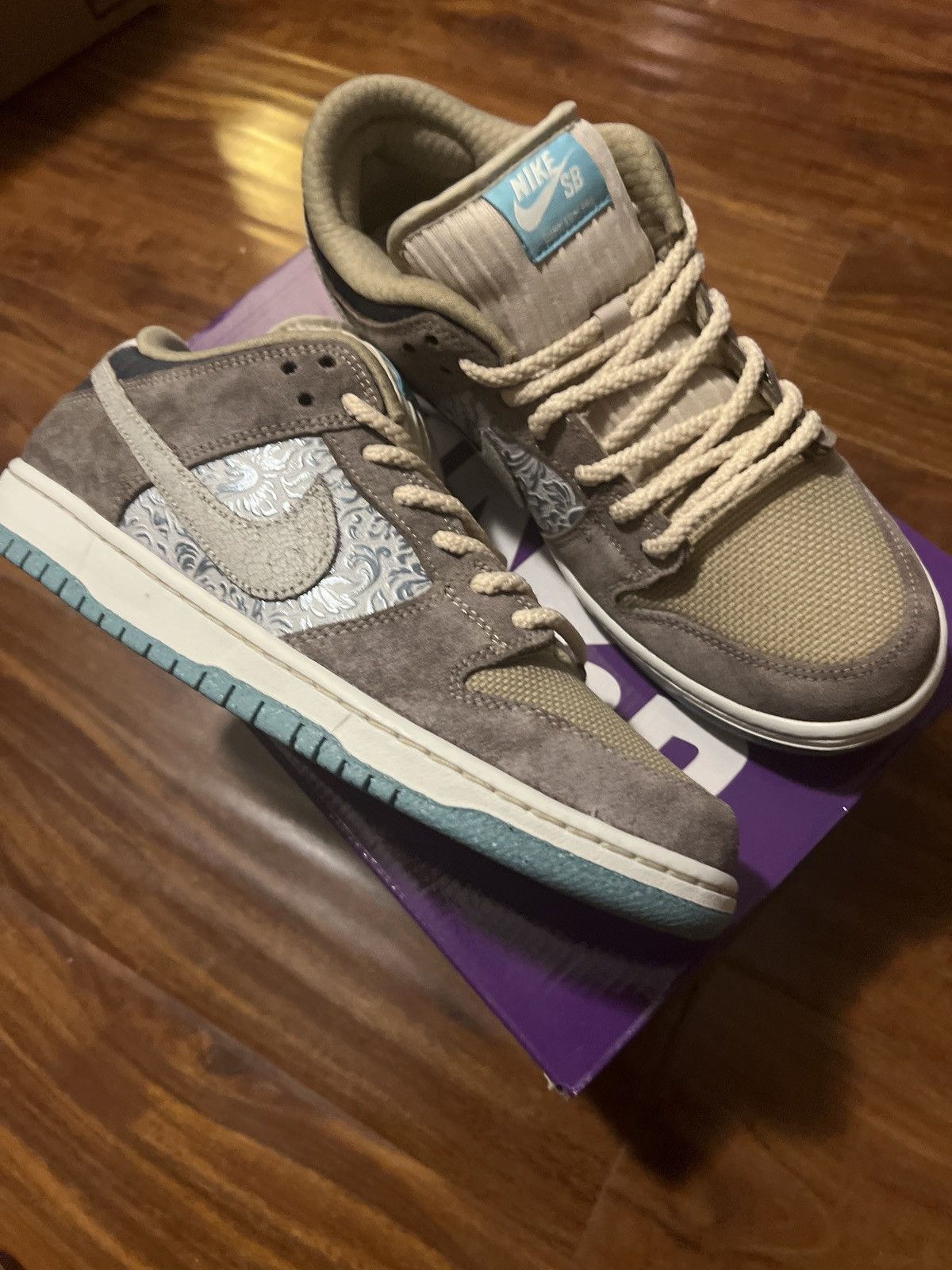 Nike SB Dunk Big Money Savings Size US 10 / EU 43 - 1 Thumbnail