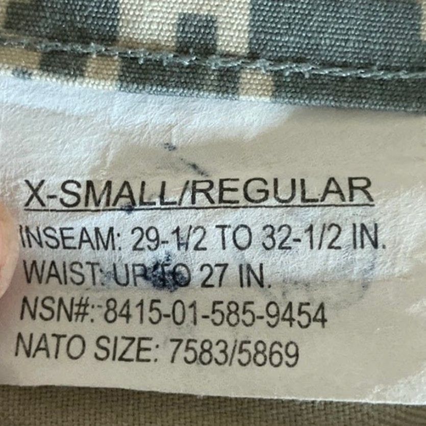Vintage VINTAGE U.S Army Combat Unisex Trousers ACU Green Camo UCP Uniform Digicam XS Regular Size US 27 - 6 Thumbnail