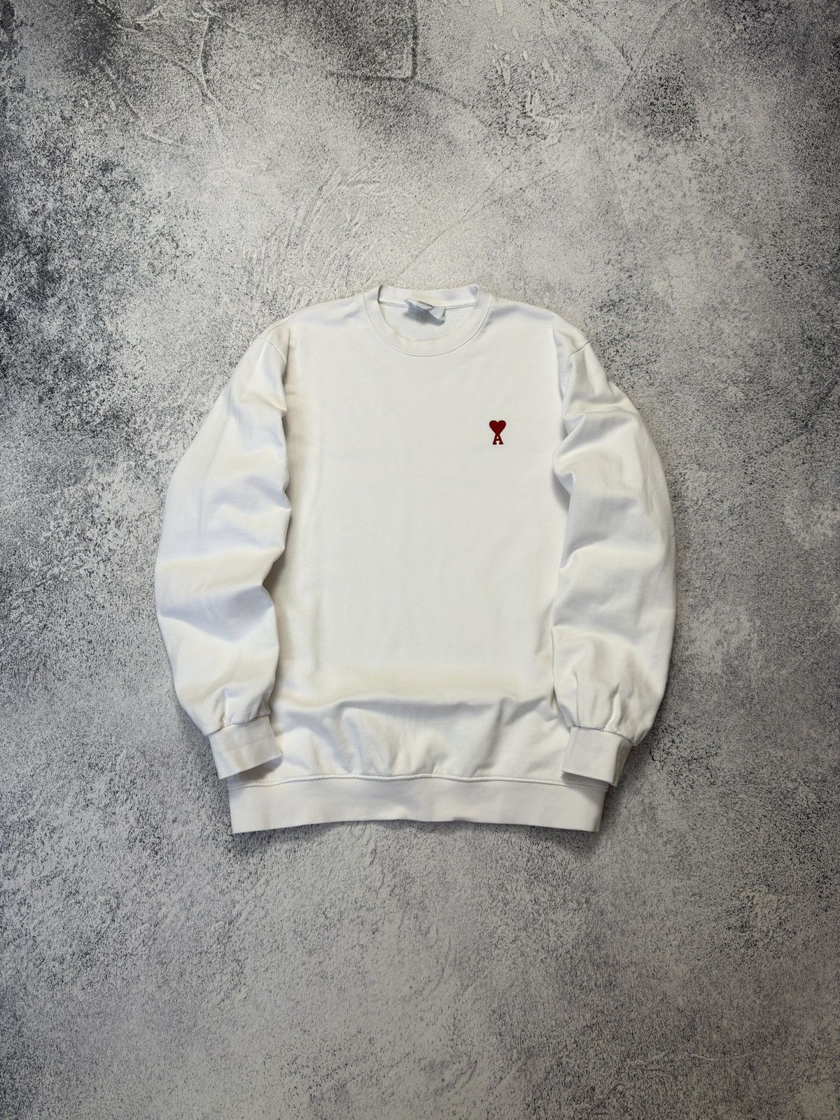 AMI AMI Paris Sweatshirt White Red Heart Logo Crewneck Pullover Size US XL / EU 56 / 4 - 1 Thumbnail