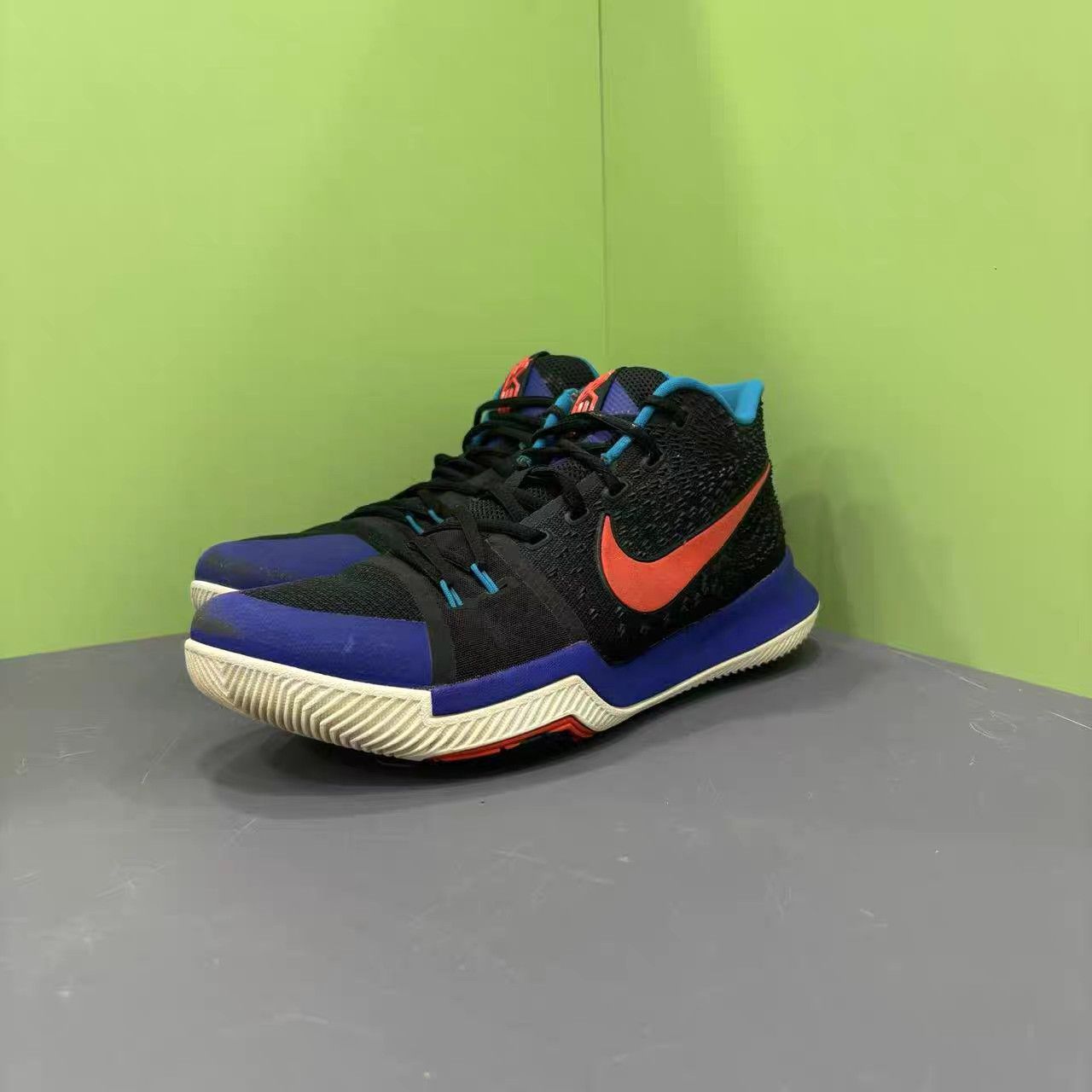 Nike Nike Kyrie 3 Black Orange K15 Size US 10 / EU 43 - 1 Thumbnail
