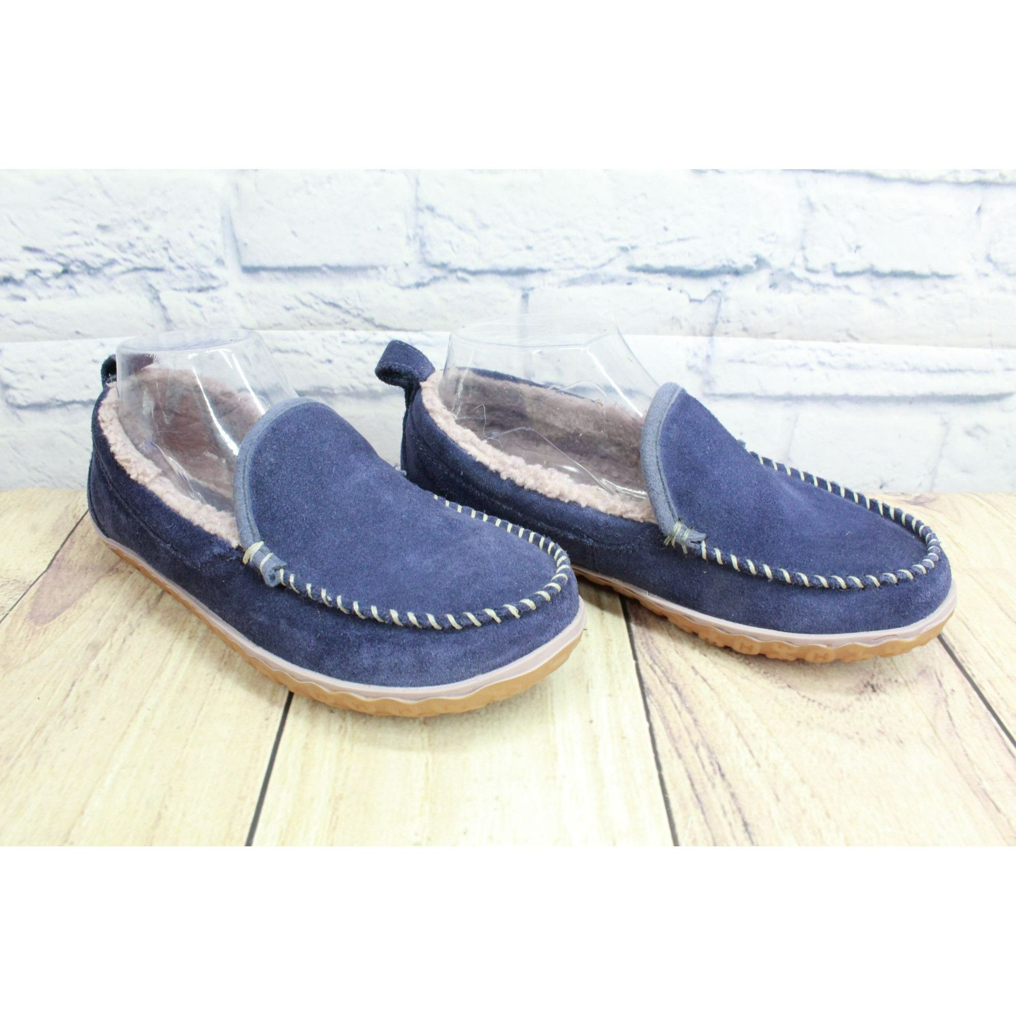 L.L. Bean LL Bean Women's Fleece Mountain Moccasin Slippers Size US 6 / IT 36 - 3 Thumbnail