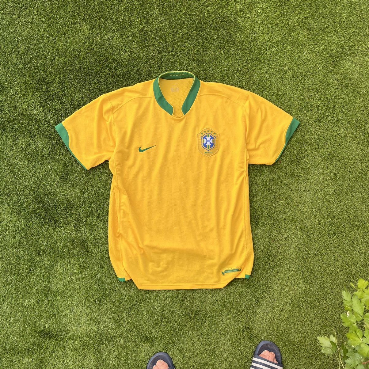 Nike Vintage Nike Brazil 2006 Football Jersey Ronaldo Era Shirt Size US XL / EU 56 / 4 - 3 Thumbnail