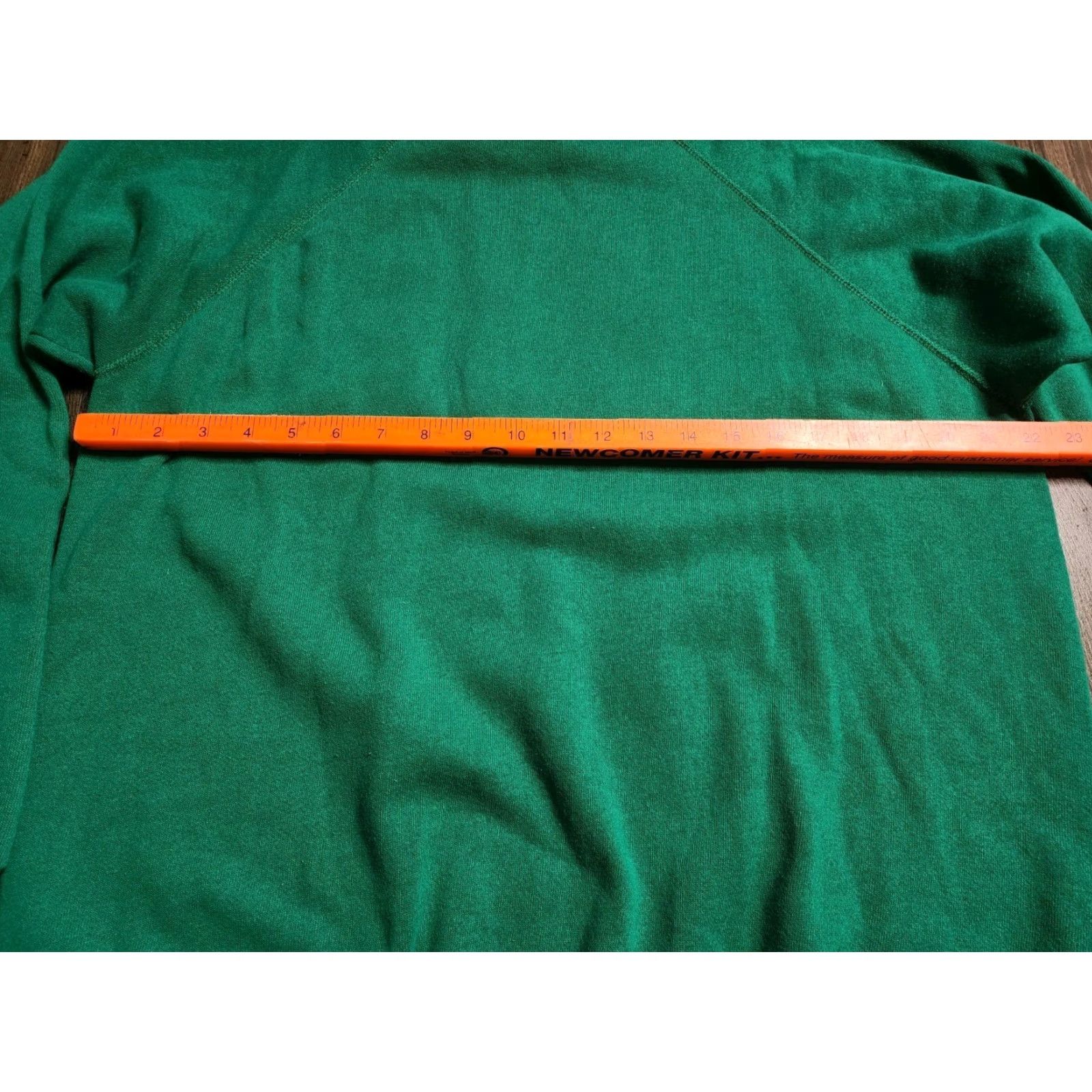 Vintage VINTAGE Hanes Sport Sweatshirt Christmas Bow Holly Crewneck Pullover XL Green Unisex Adults Mens Womens Size US XL / EU 56 / 4 - 2 Thumbnail