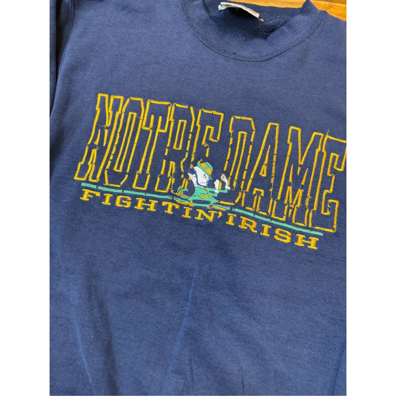 Vintage Size M - Notre Dame 1990s Vintage sweatshirt Crewneck Embroi Size US M / EU 48-50 / 2 - 3 Thumbnail