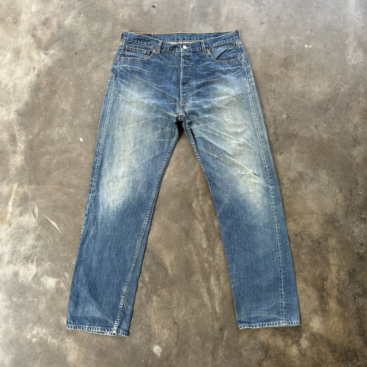 Japanese Brand Vintage Levi’s Faded Distressed Denim Jean Pant W36 Size US 36 / EU 52 - 1 Thumbnail