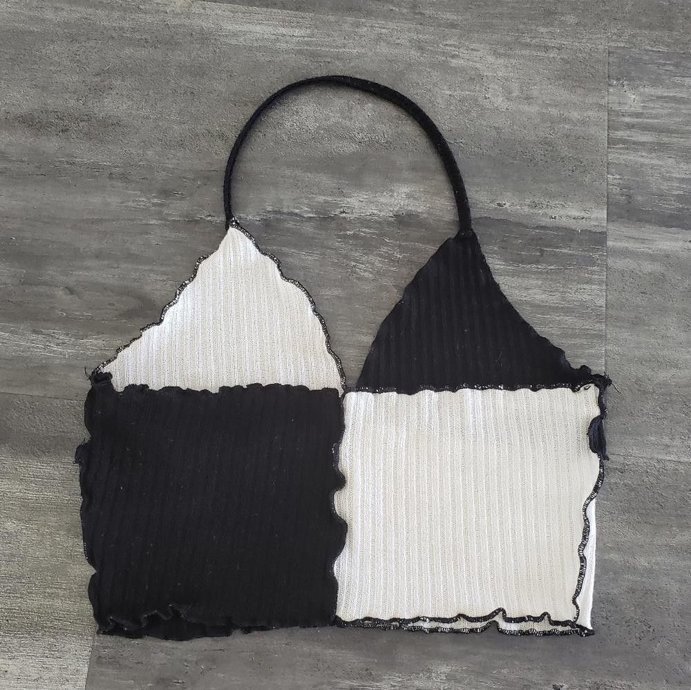 Shein Black White Colorblock SHEIN Cropped Halter Size S / US 4 / IT 40 - 2 Thumbnail