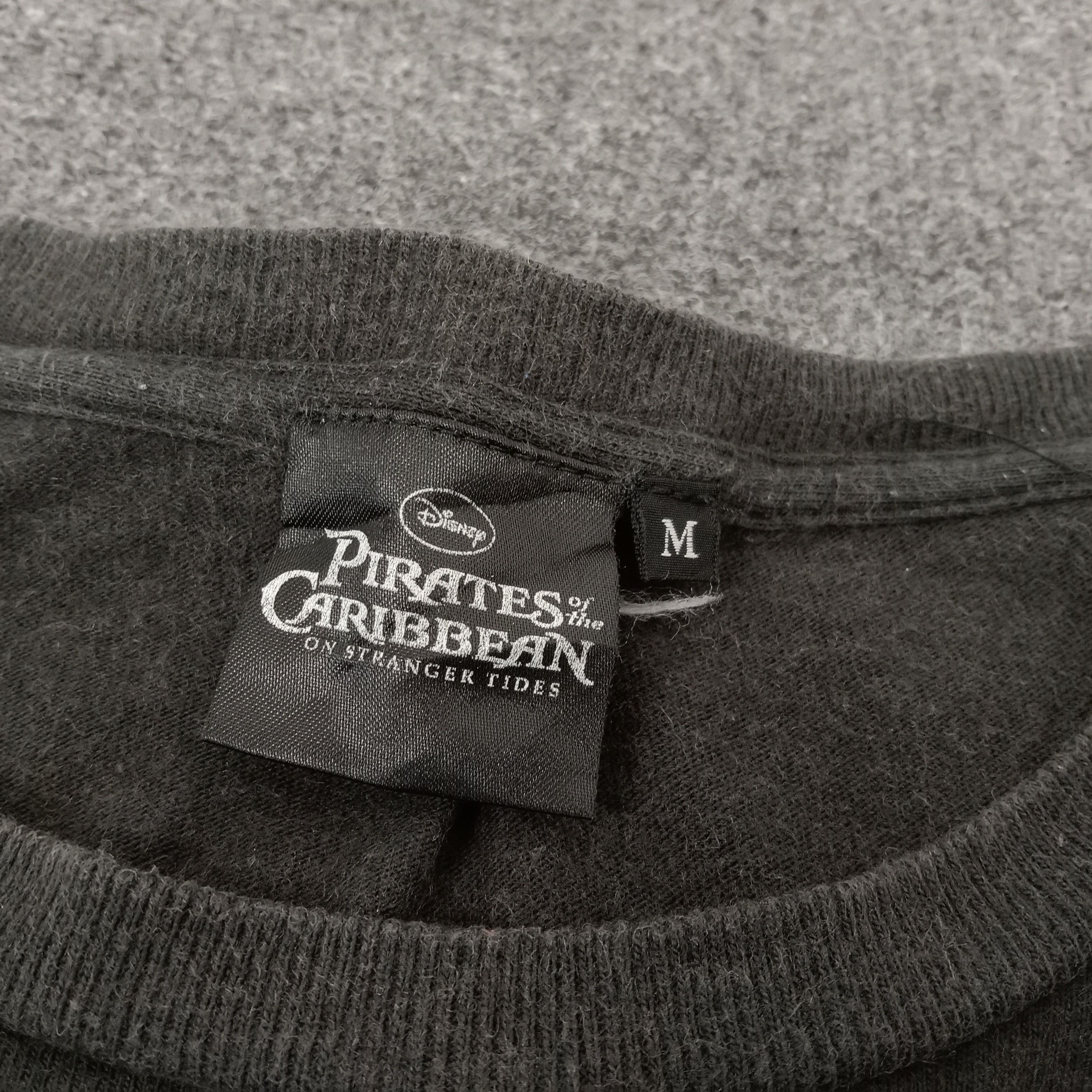 Disney Pirates Of The Caribbean American Movie Tshirt Size US M / EU 48-50 / 2 - 6 Thumbnail