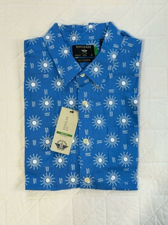Dockers NWT Dockers Blue Sun and Wave Print Short Sleeve Button Down Size US M / EU 48-50 / 2 - 6 Thumbnail