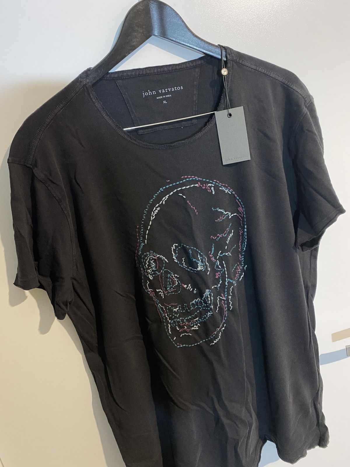 John Varvatos John Varvatos embroidered scull Tee in black Size US XL / EU 56 / 4 - 1 Thumbnail