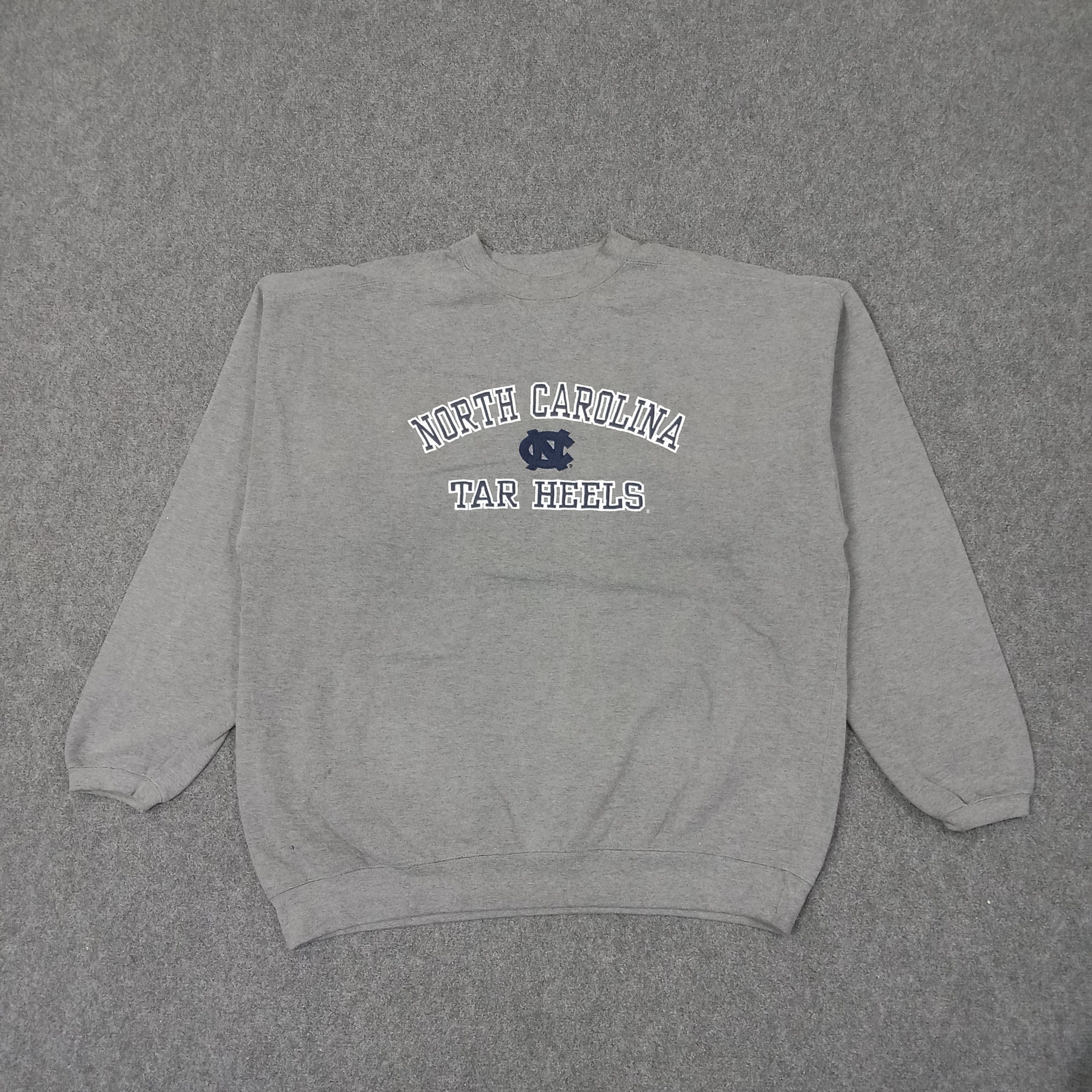 NFL North Carolina Tar Heels Football Team Sweatshirt C251N14 Size US L / EU 52-54 / 3 - 1 Thumbnail