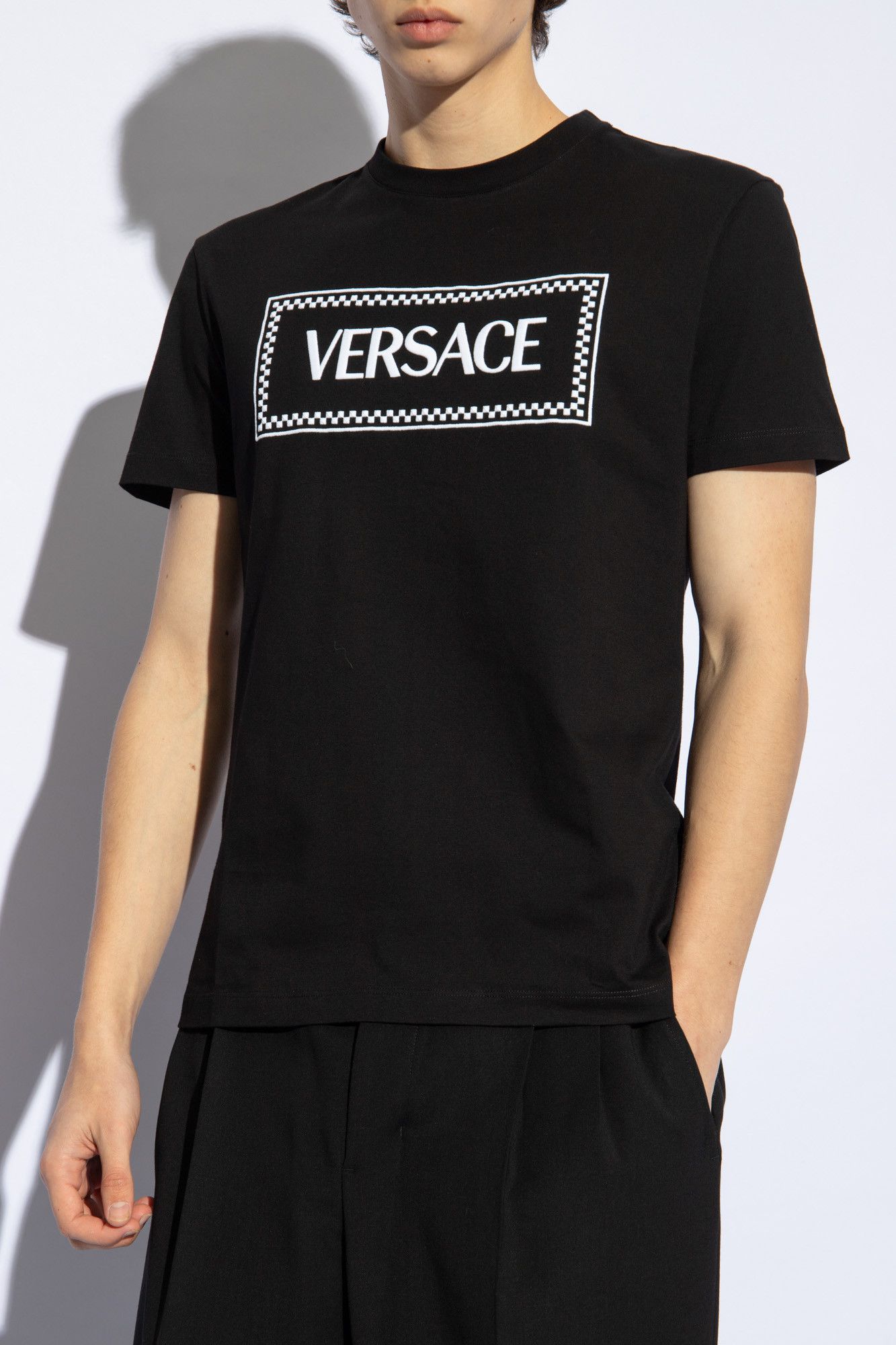 Versace o1s22i1n0125 Crewneck T-Shirt in Black Size US XL / EU 56 / 4 - 3 Thumbnail