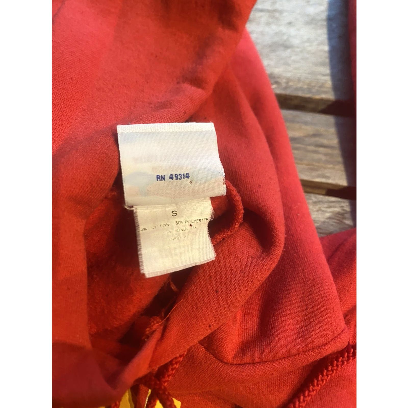 Champion VINTAGE Kings College Red Champion Hoodie Sweatshirt Mens Small New York School Pullover Cotton Blend Size US S / EU 44-46 / 1 - 6 Thumbnail