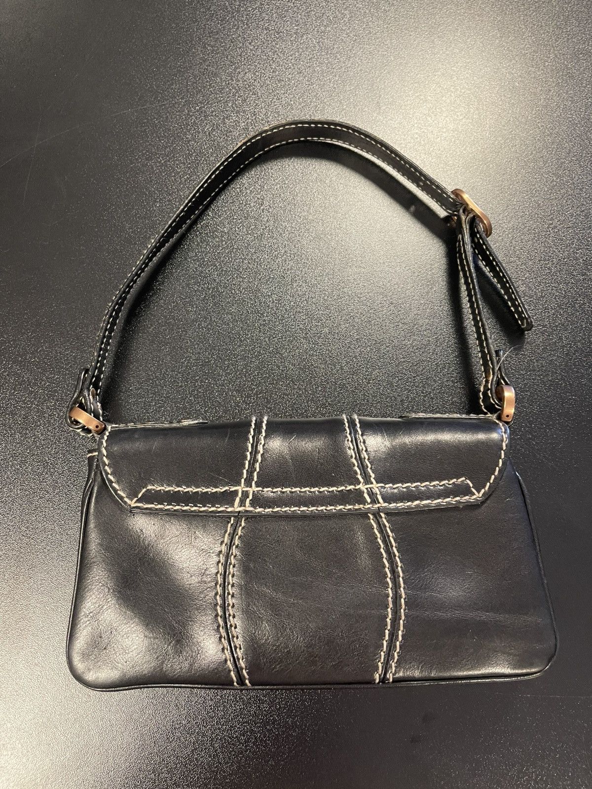 Gucci Vintage Black Leather GG Buckle Detail Shoulder Bag