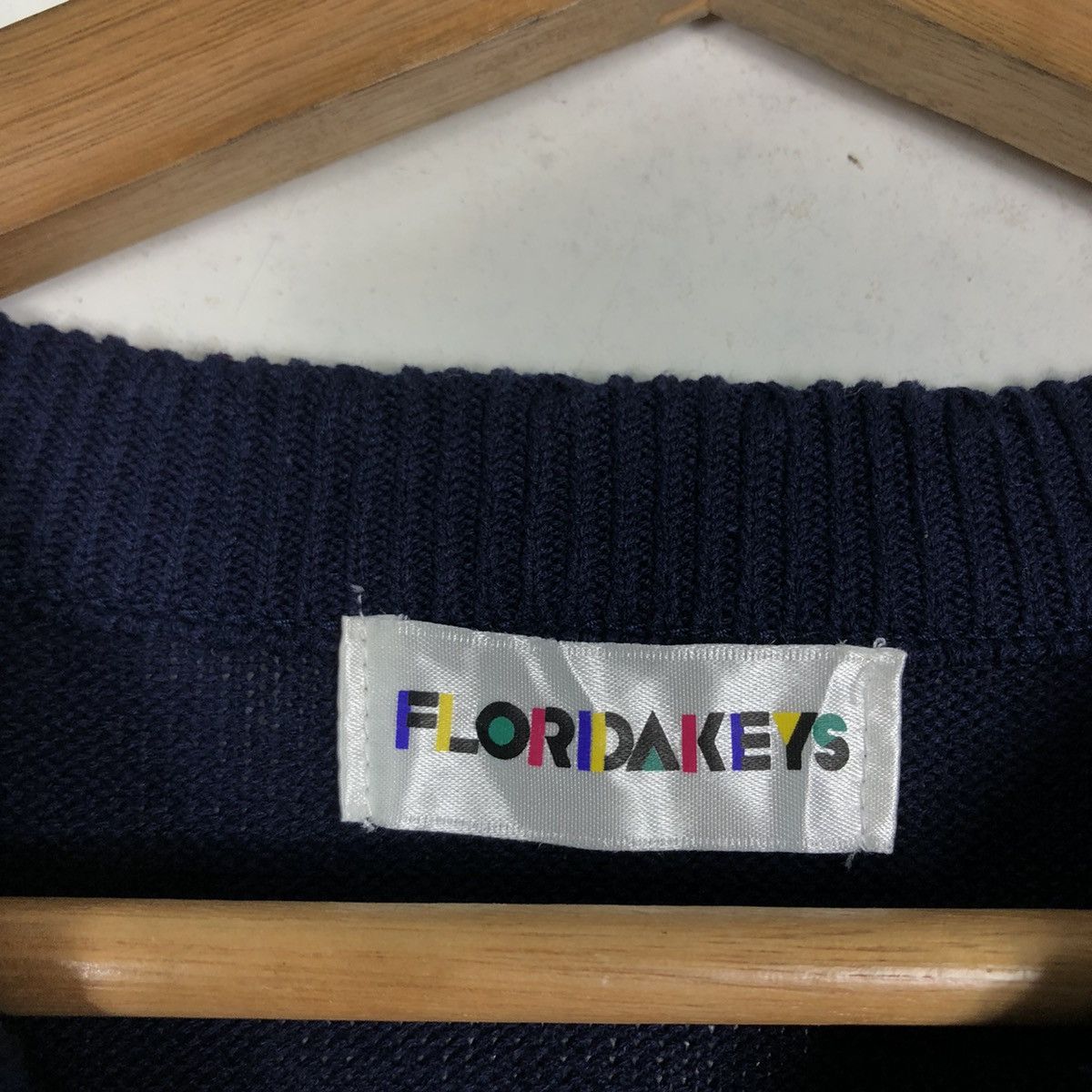 Japanese Brand 90’s Vintage Knit Sweatshirt FloridaKeys Issey Miyake Japan Size US M / EU 48-50 / 2 - 9 Thumbnail