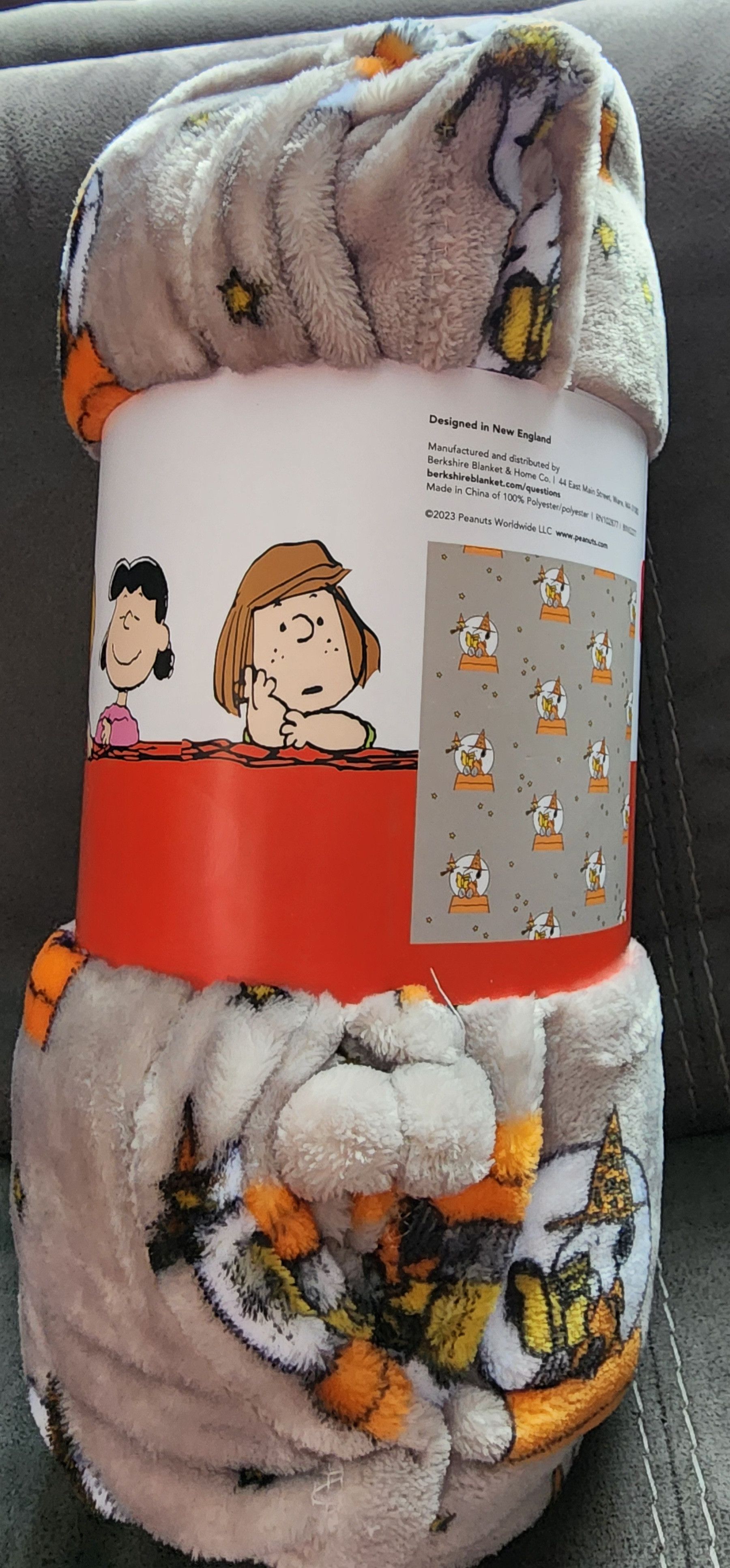 Other PEANUTS Berkshire 50x70 Halloween Snoopy Witch Gray Throw Size ONE SIZE - 2 Thumbnail