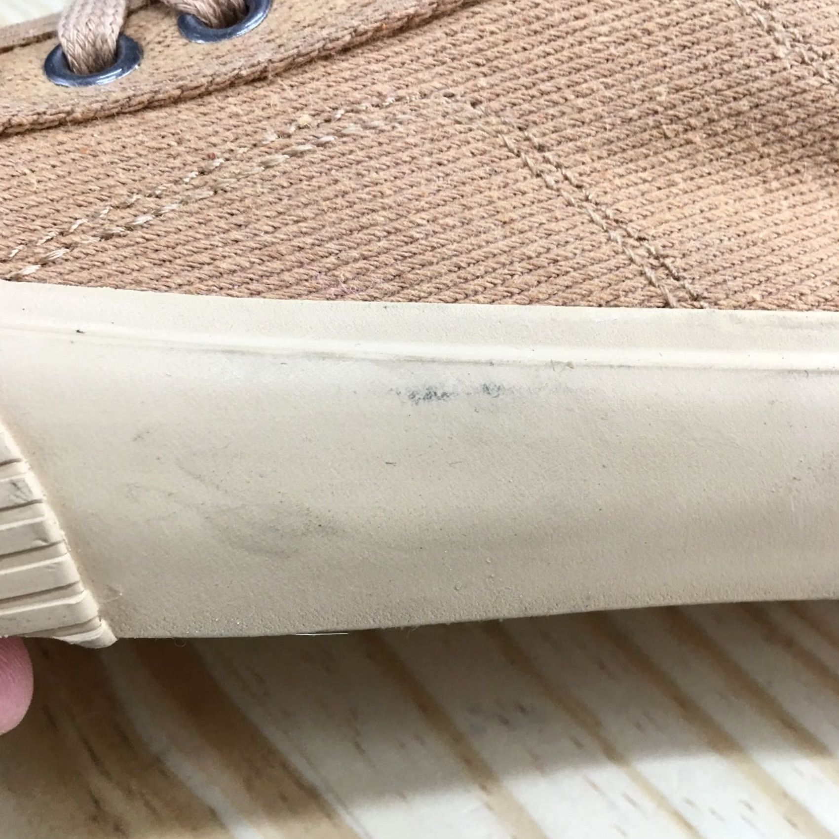 Vintage Universal Thread Grace Womens Sneakers Casual Low Top Tan Canvas Lace Up Shoes 6 M Used Condition Size M / US 6-8 / IT 42-44 - 6 Thumbnail