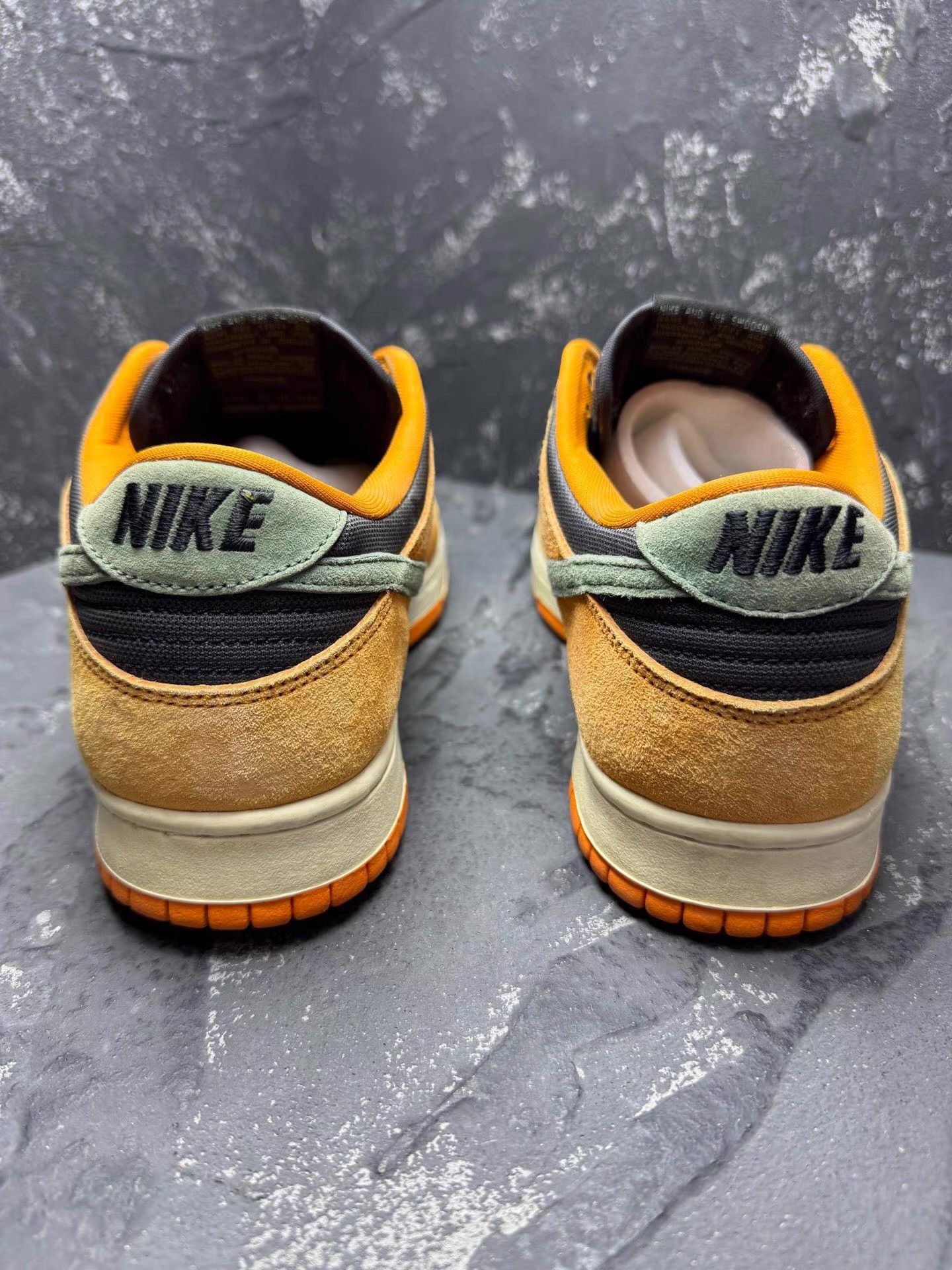 Nike Nike Dunk Black & Orange Suede Q10 Size US 9.5 / EU 42-43 - 7 Thumbnail