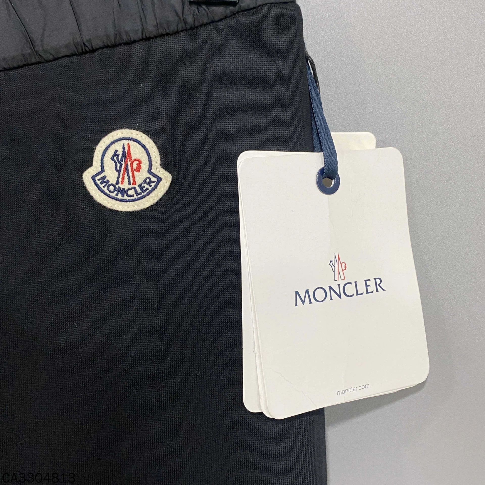 Moncler Moncler logo elastic waist long skirt S new with tags Size S / US 4 / IT 40 - 3 Thumbnail