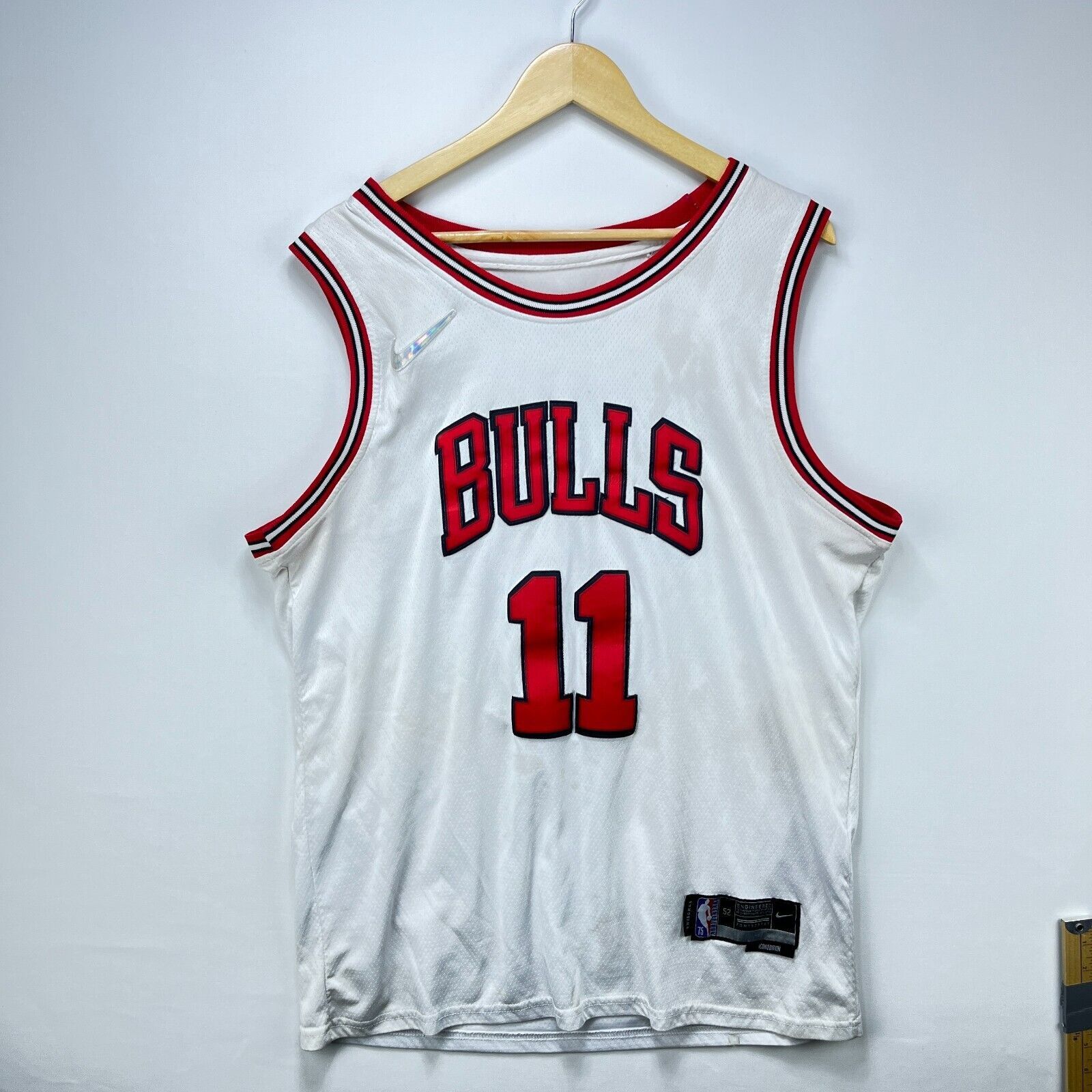 DeMar DeRozan Chicago Bulls Jersey Nike 52 XL Icon Edition