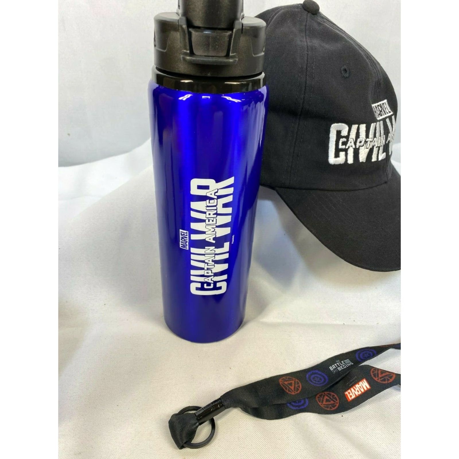 Vintage MARVEL CAPTAIN AMERICA Civil War Hat, Water Bottle & Key Chain Set - Adults, Black Hat, Blue Bottle - Official Merchandise Size ONE SIZE - 3 Thumbnail