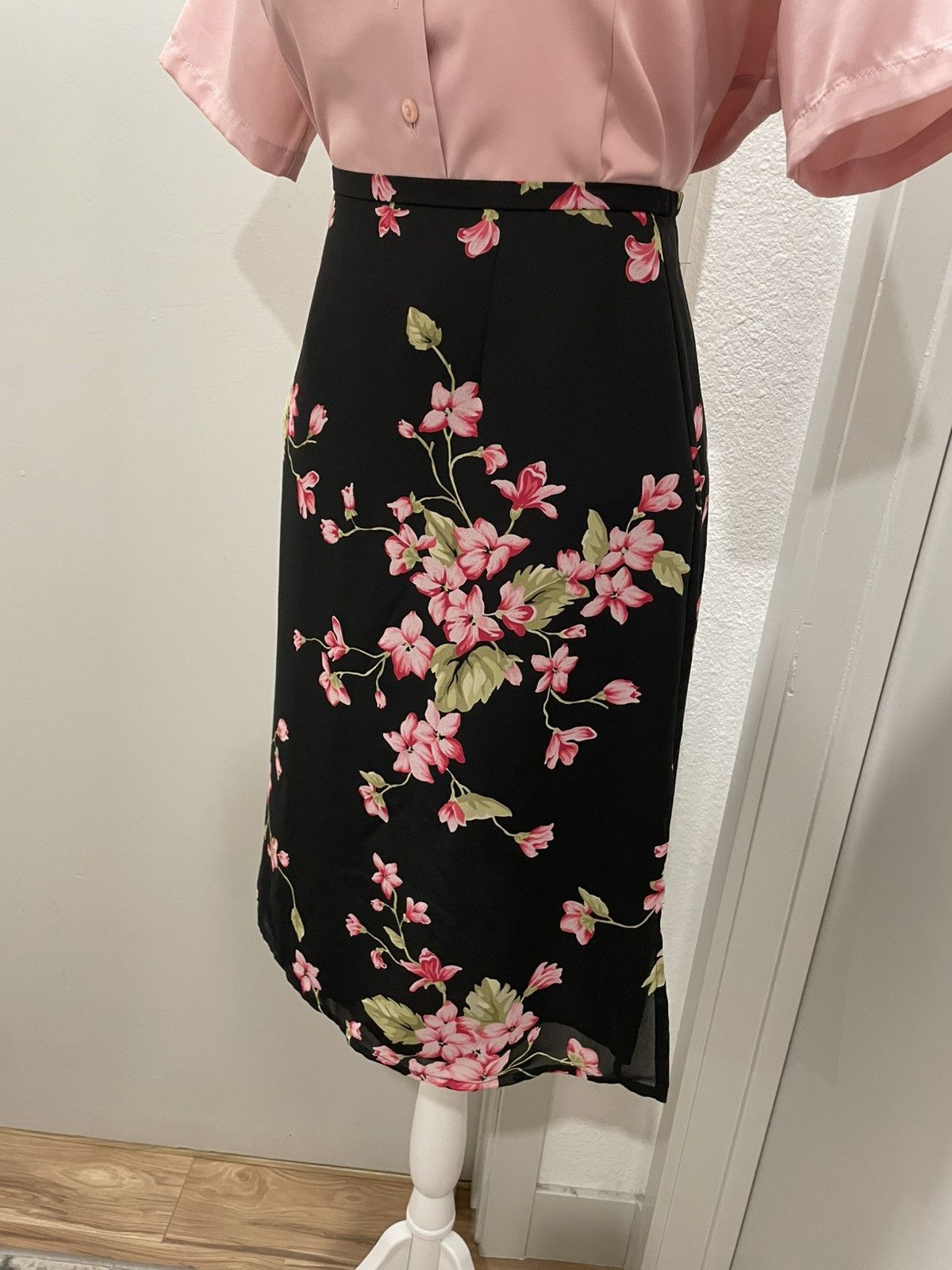 Vintage VTG 90s Y2K First Issue Liz Claiborne Black & Pink Skirt Size 34" / US 12 / IT 48 - 11 Thumbnail