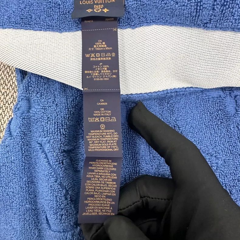 Louis Vuitton Louis Vuitton Blue Velvet Beach Towel Bath Towel Size ONE SIZE - 3 Thumbnail
